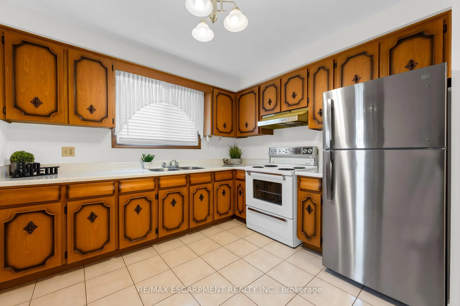 Photo 11 of 11 Forest Hill Crescent, Hamilton, Red Hill — HOMEH