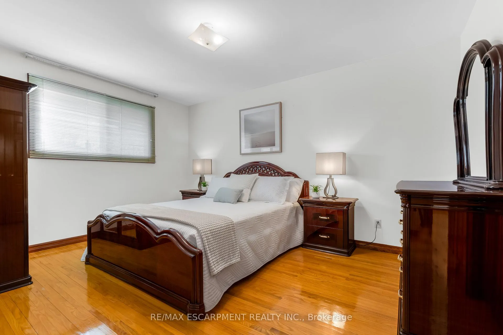 Photo 13 of 11 Forest Hill Crescent, Hamilton, Red Hill — HOMEH