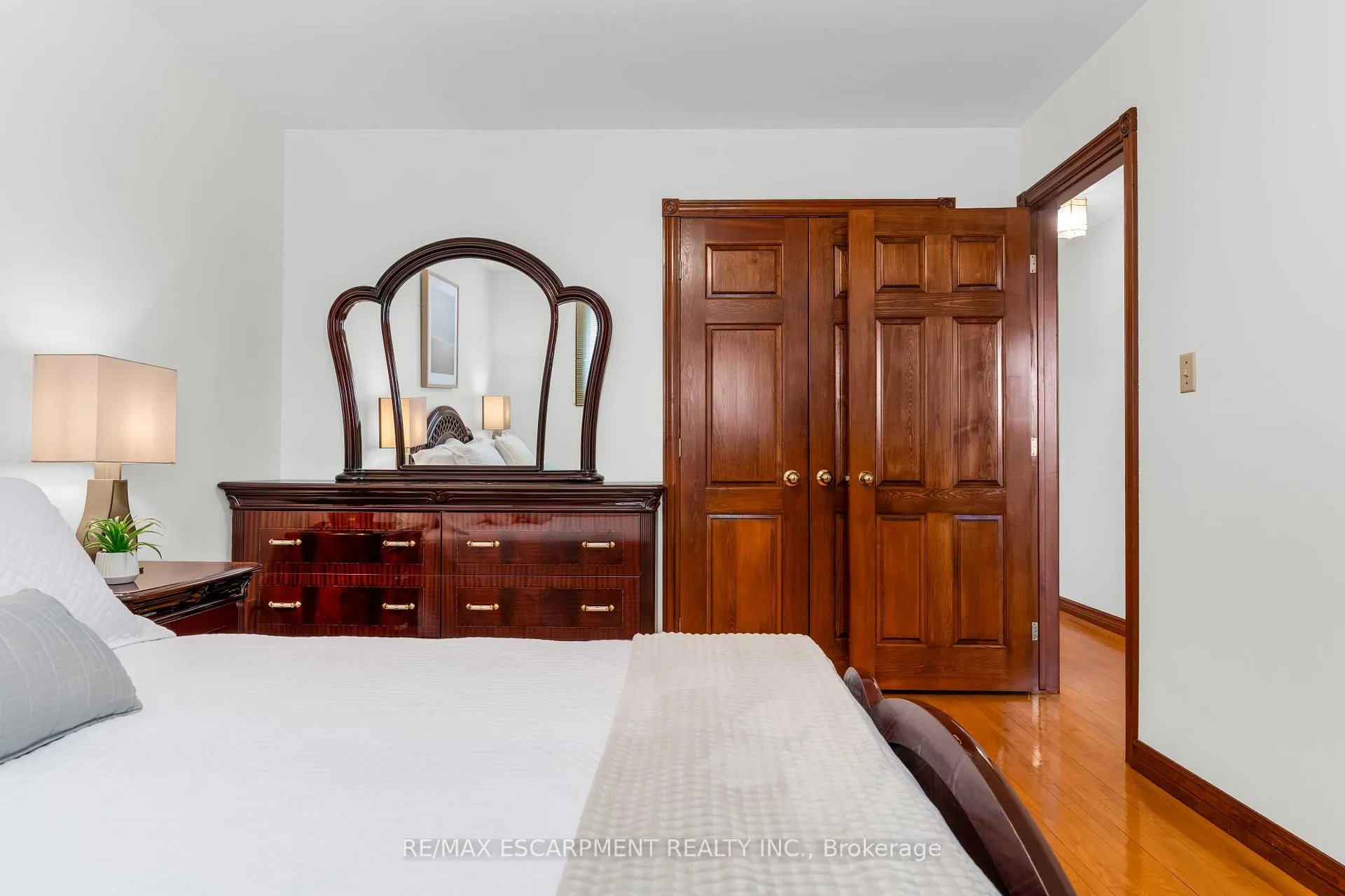 Photo 14 of 11 Forest Hill Crescent, Hamilton, Red Hill — HOMEH