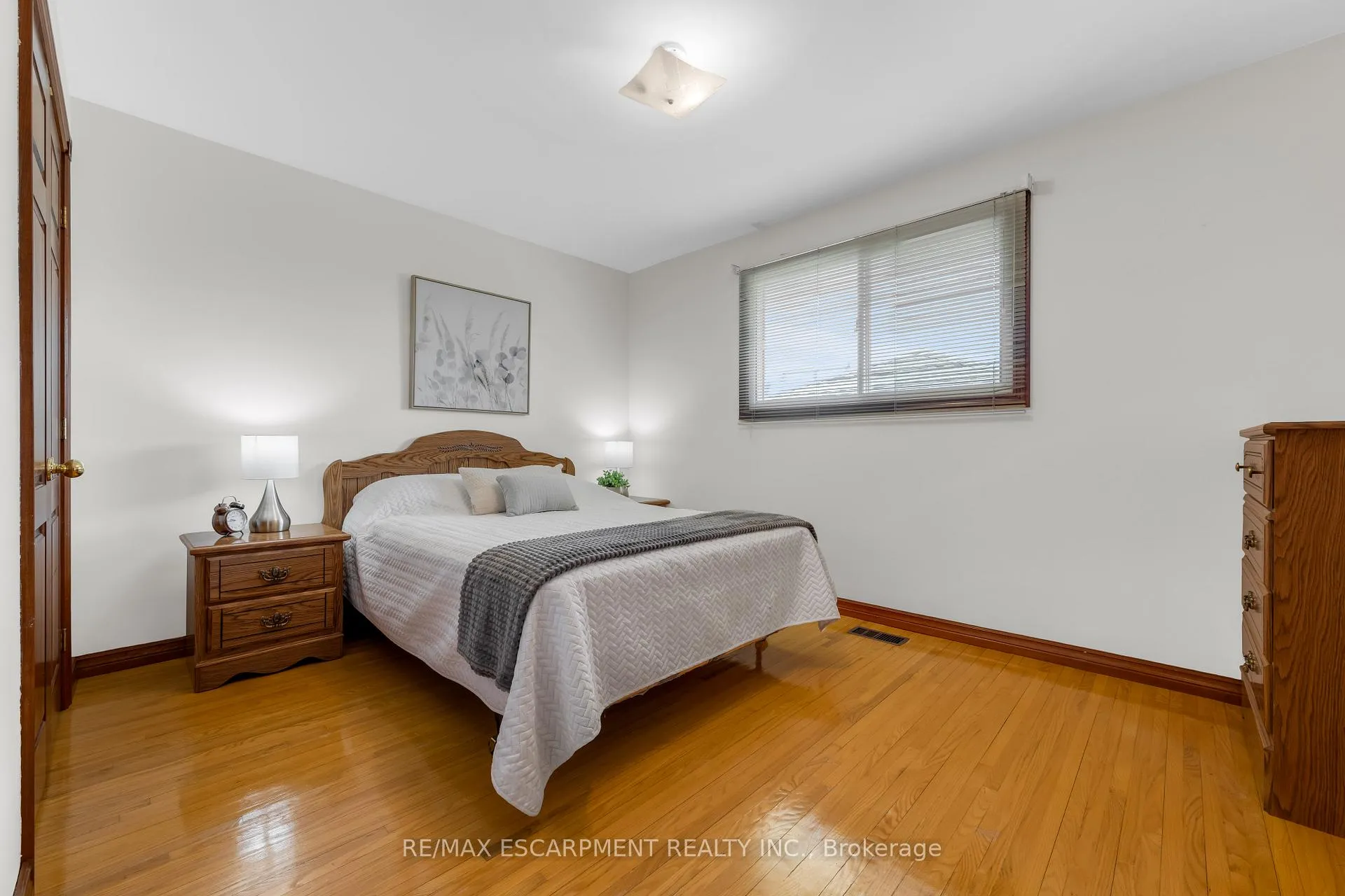 Photo 15 of 11 Forest Hill Crescent, Hamilton, Red Hill — HOMEH