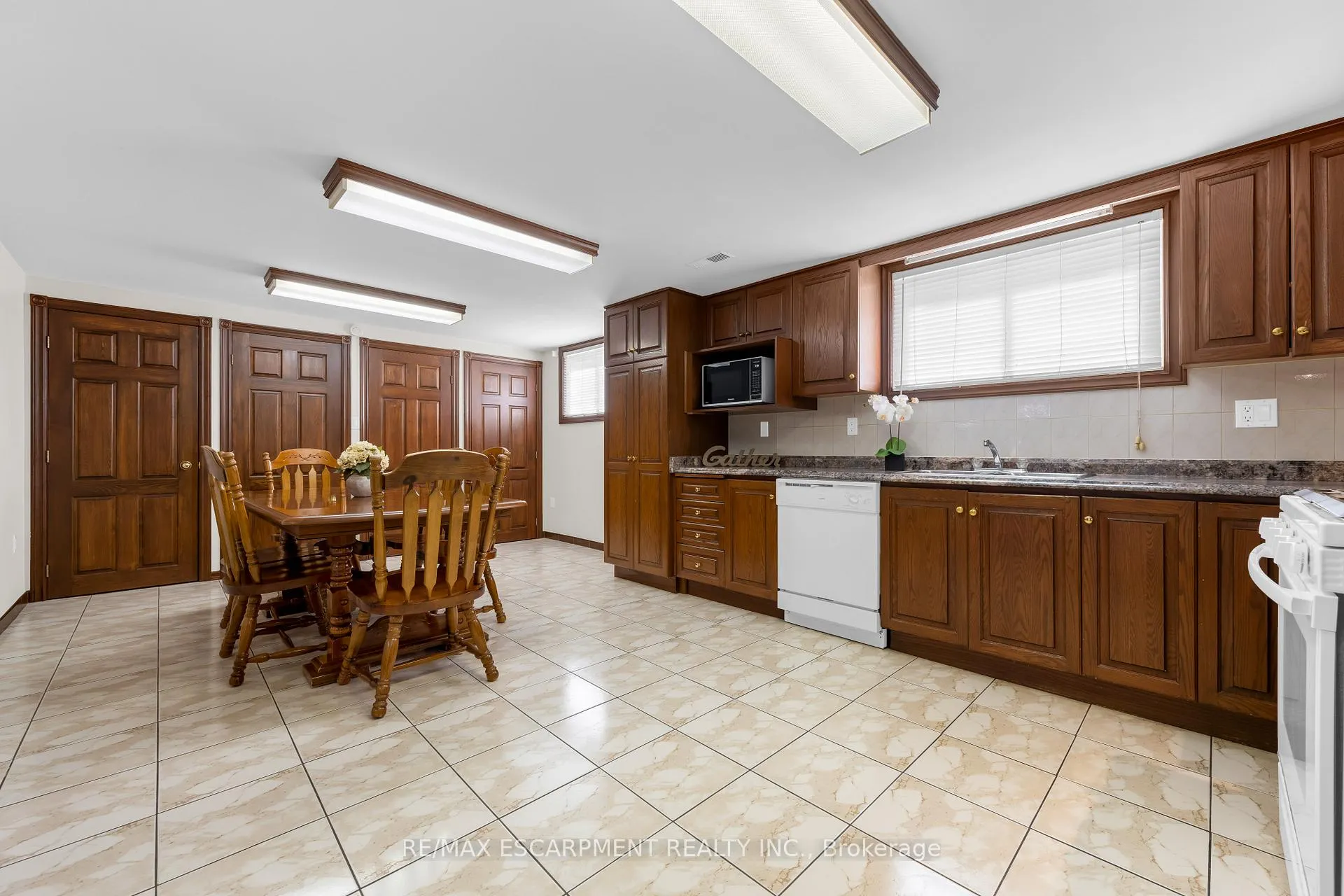 Photo 35 of 11 Forest Hill Crescent, Hamilton, Red Hill — HOMEH