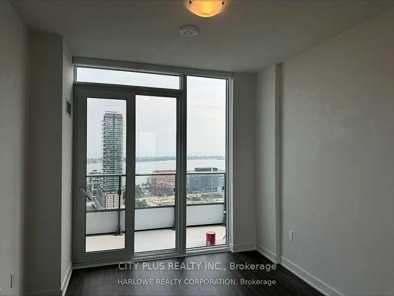 Photo 9 of Unit PH3008, 70 Princess Street, Toronto, Waterfront Communities — HOMEH