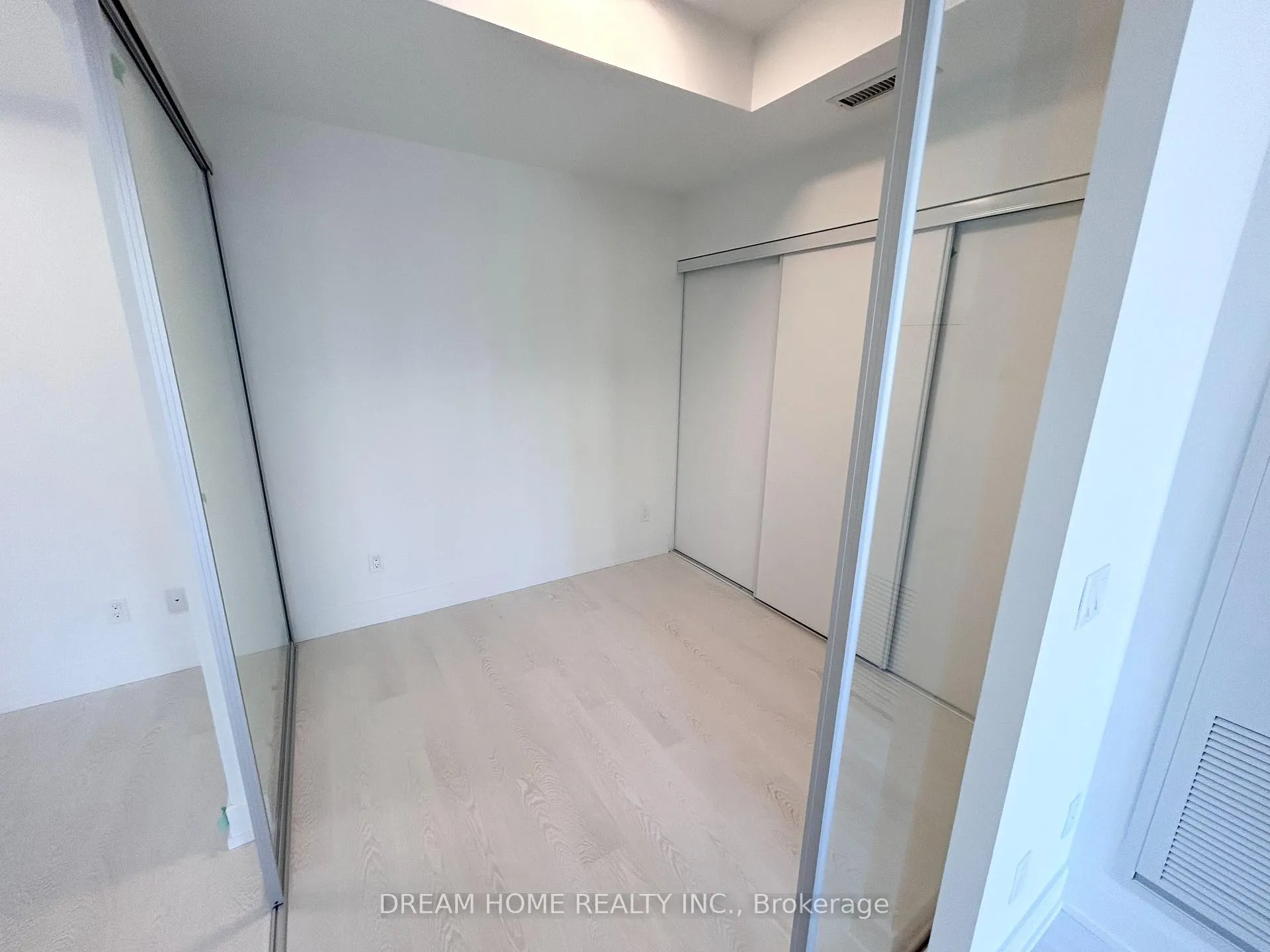 Photo 11 of Unit 917, 308 Jarvis Street, Toronto, Church-Yonge Corridor — HOMEH