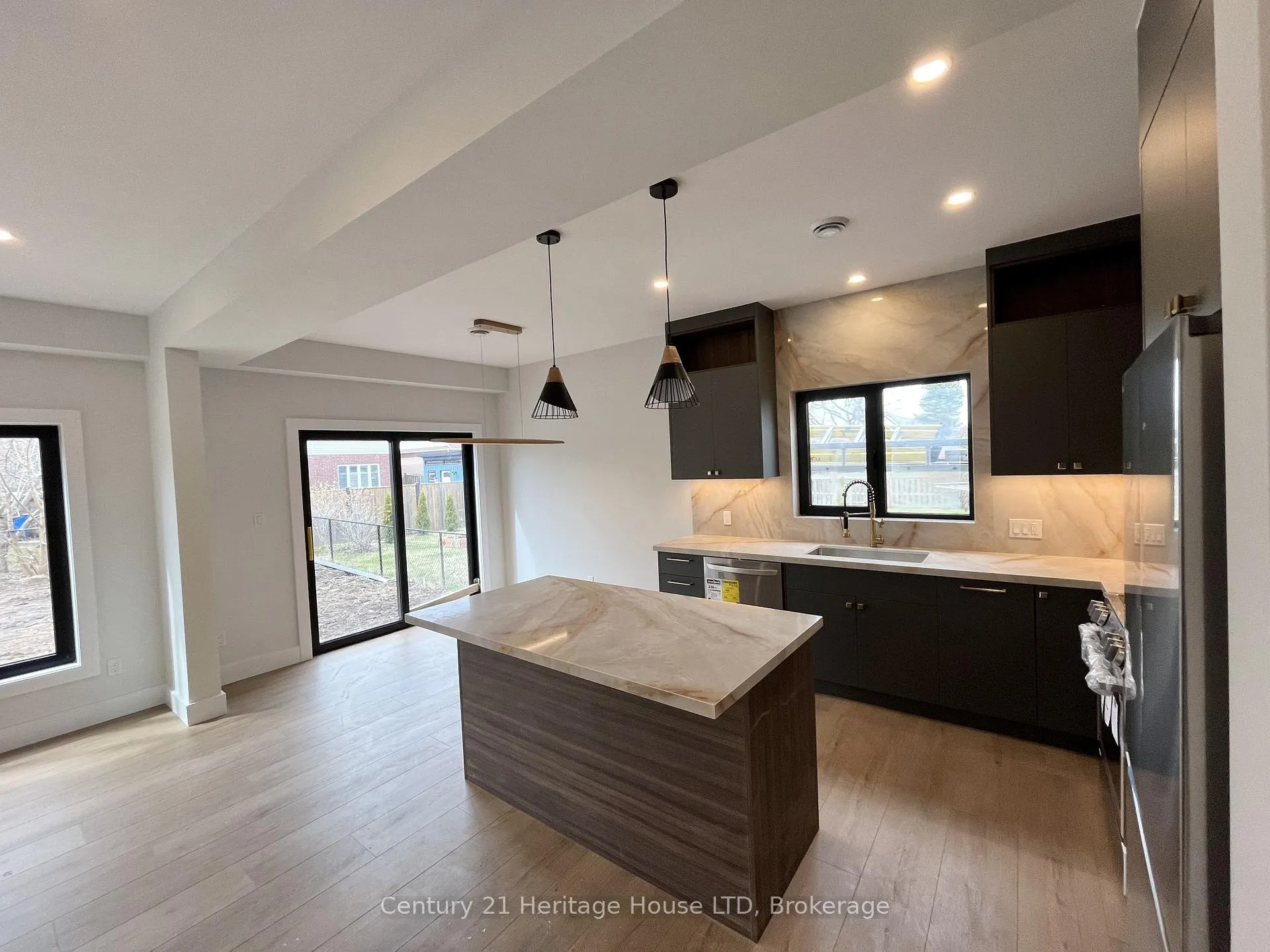 Photo 4 of 24B Valley Road, St. Catharines, Rykert/Vansickle — HOMEH