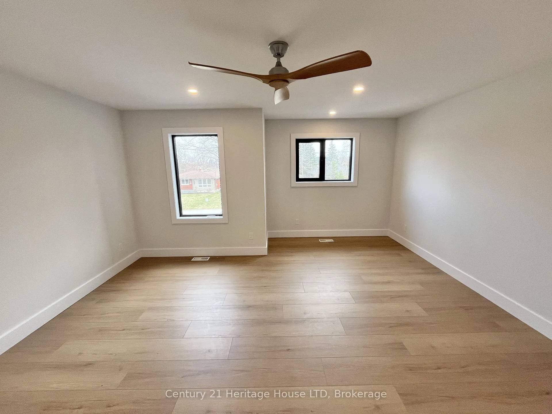 Photo 11 of 24B Valley Road, St. Catharines, Rykert/Vansickle — HOMEH