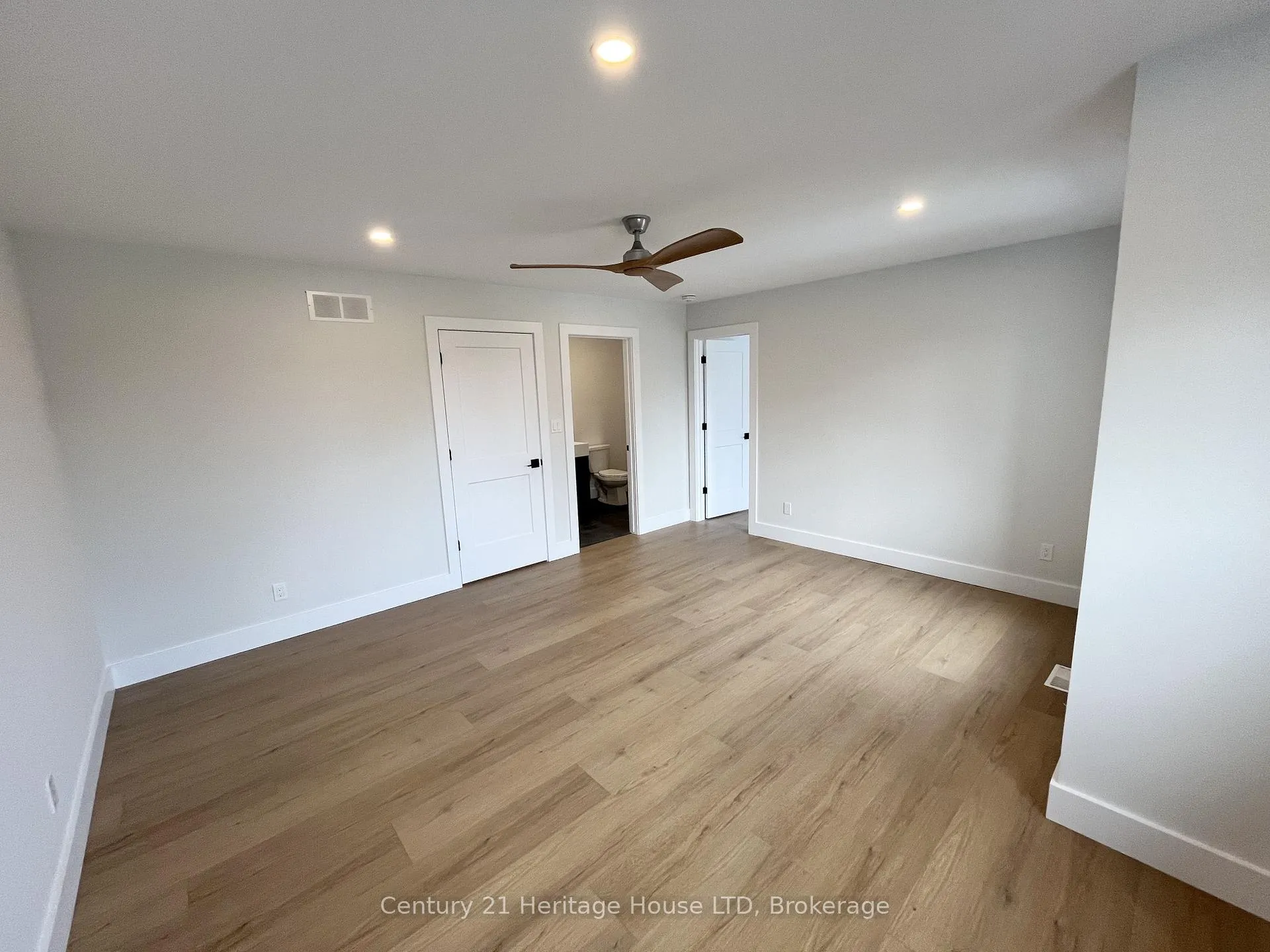 Photo 12 of 24B Valley Road, St. Catharines, Rykert/Vansickle — HOMEH