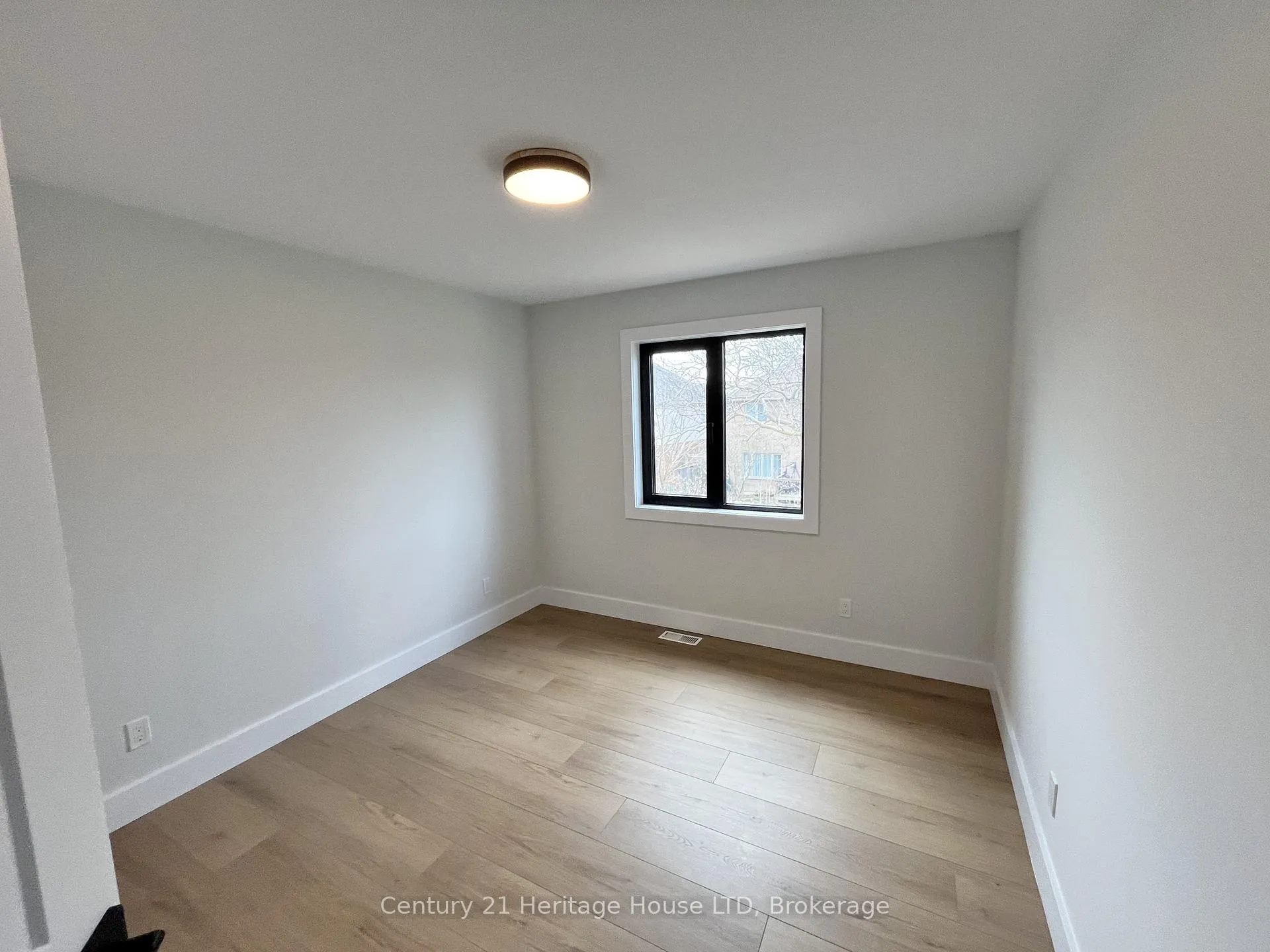 Photo 15 of 24B Valley Road, St. Catharines, Rykert/Vansickle — HOMEH