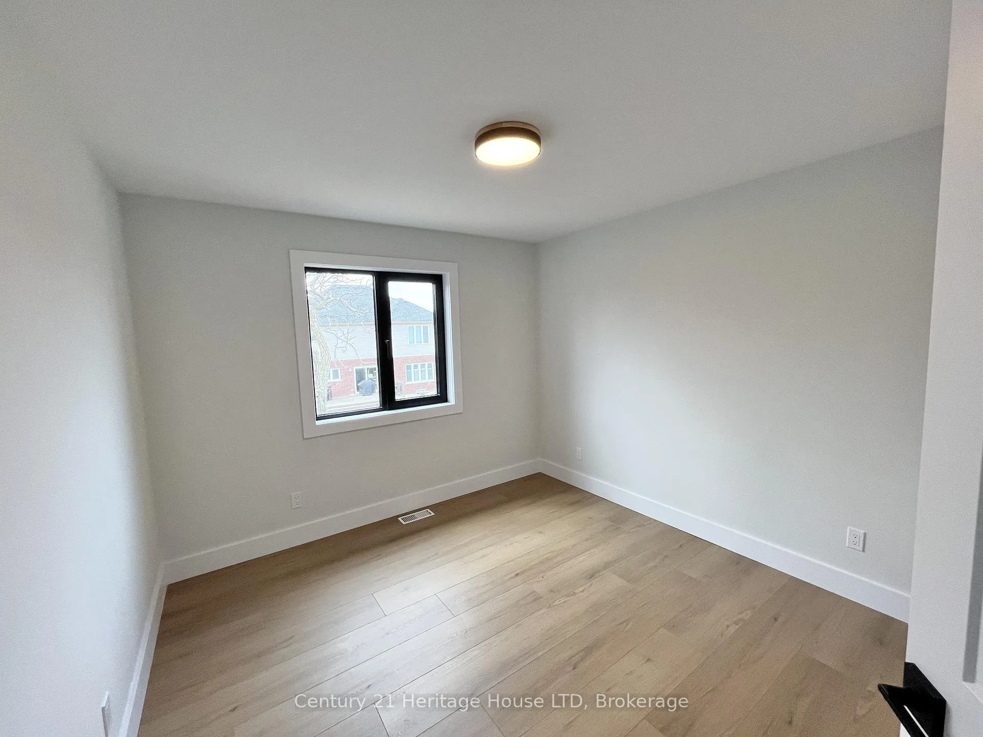 Photo 16 of 24B Valley Road, St. Catharines, Rykert/Vansickle — HOMEH