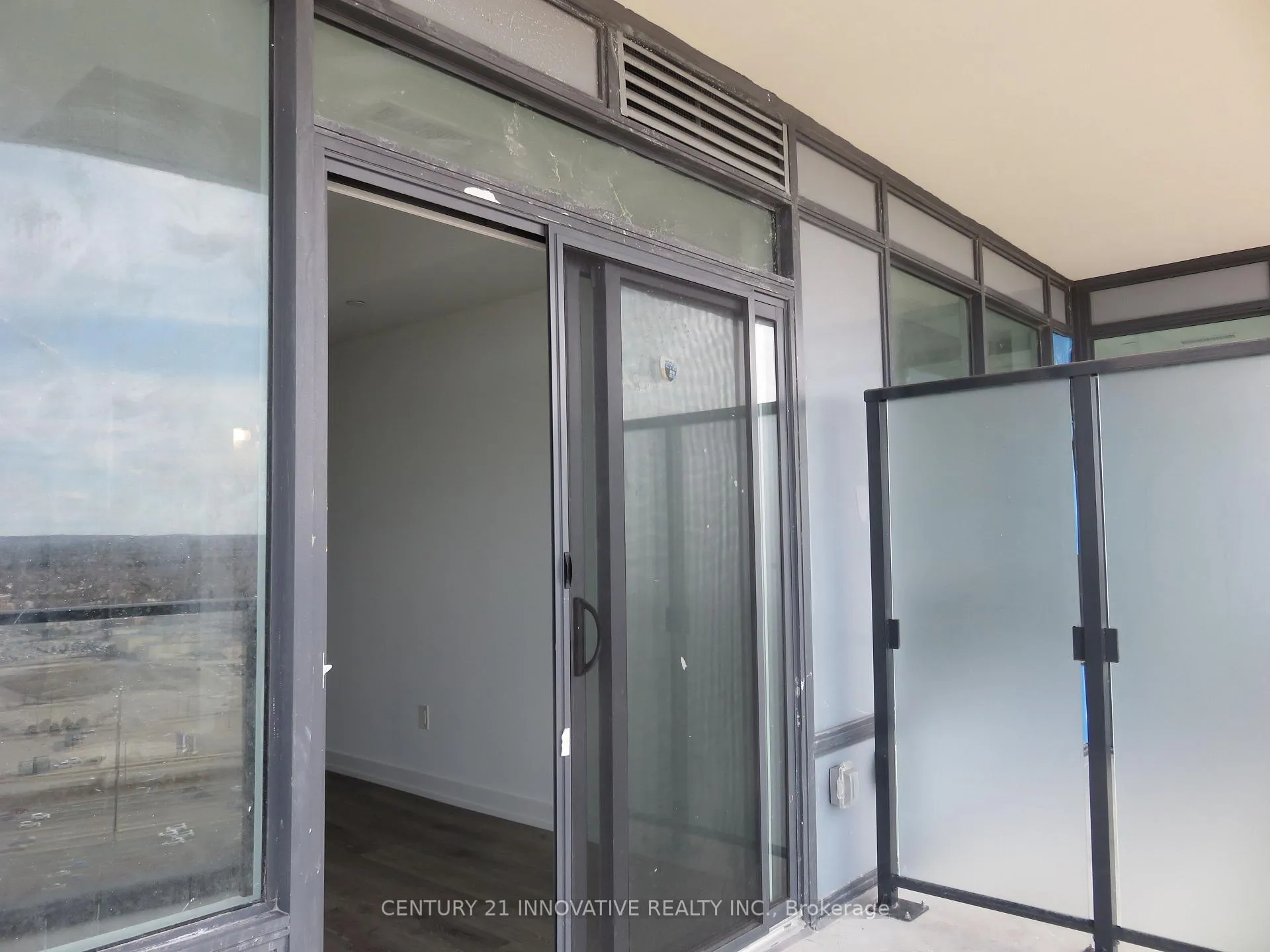 Photo 4 of Unit 2608, 1435 Celebration Drive, Pickering, Bay Ridges — HOMEH