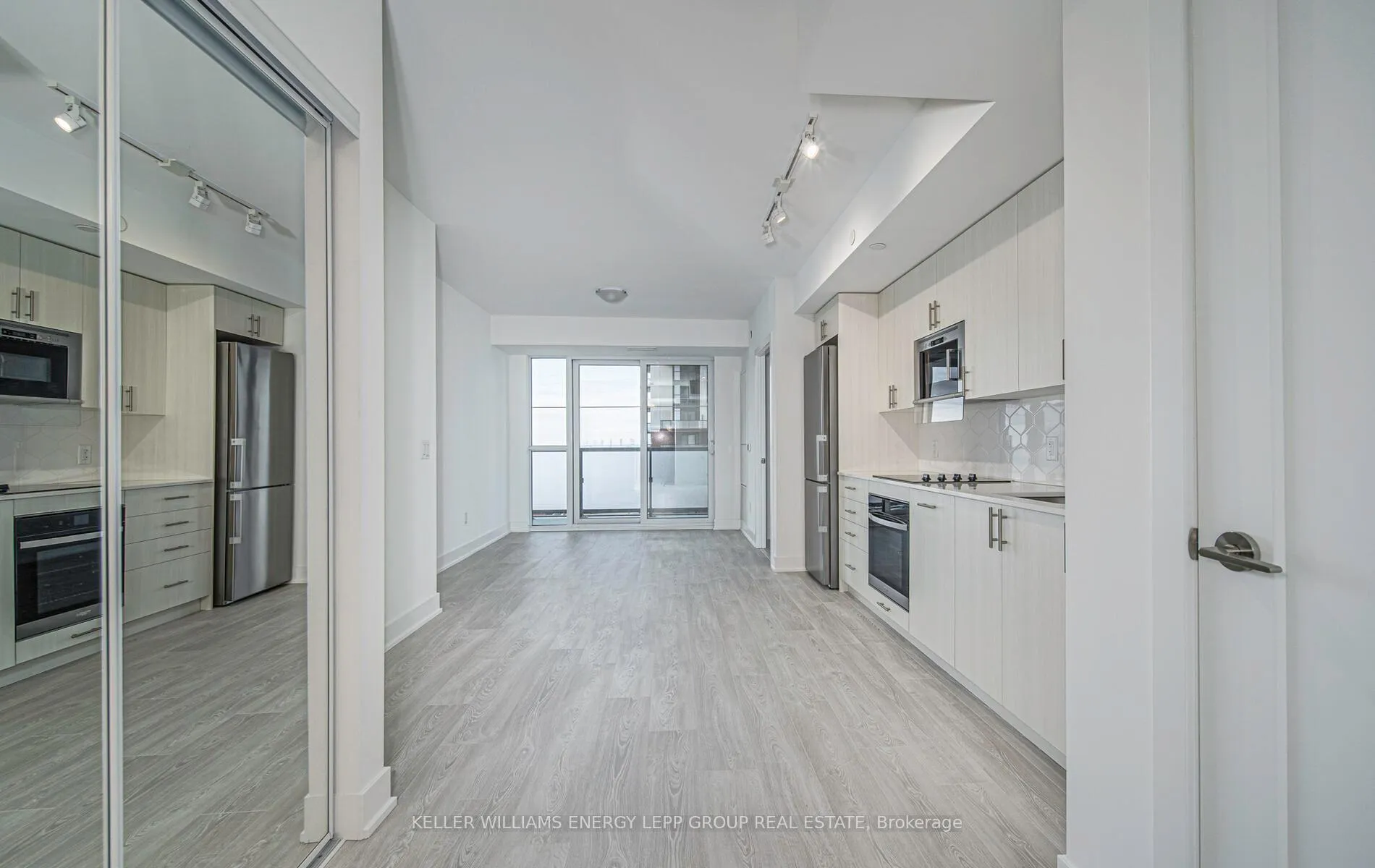 Photo 3 of Unit 615, 2545 Simcoe Street N, Oshawa, Windfields — HOMEH