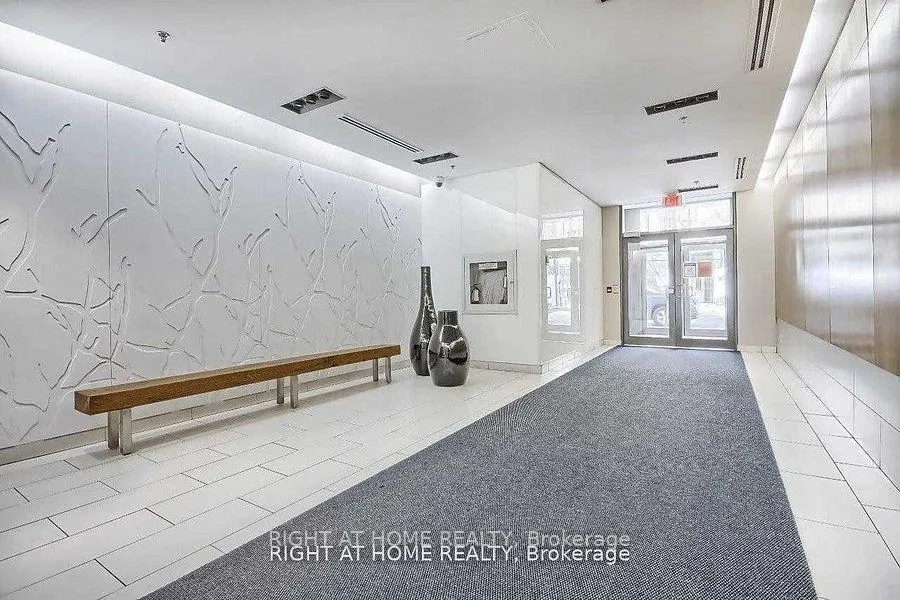 Photo 2 of Unit 805, 127 Queen Street E, Toronto, Church-Yonge Corridor — HOMEH