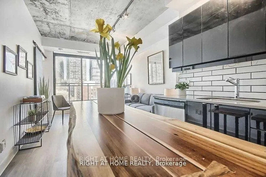 Photo 7 of Unit 805, 127 Queen Street E, Toronto, Church-Yonge Corridor — HOMEH