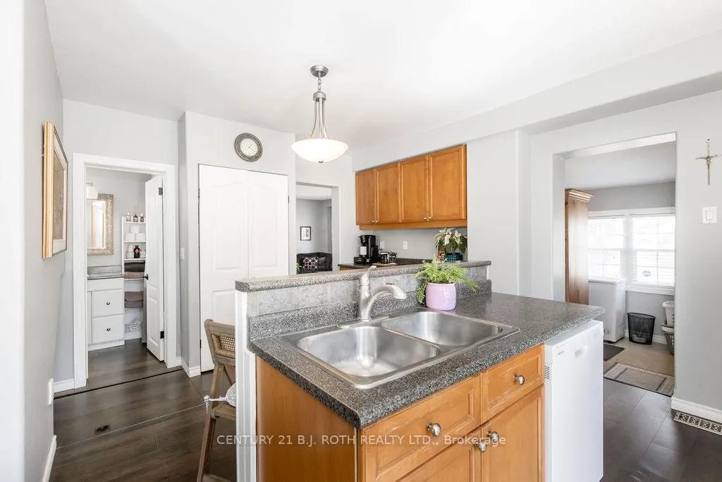 Photo 12 of 490 Park Street, Tay, Victoria Harbour — HOMEH