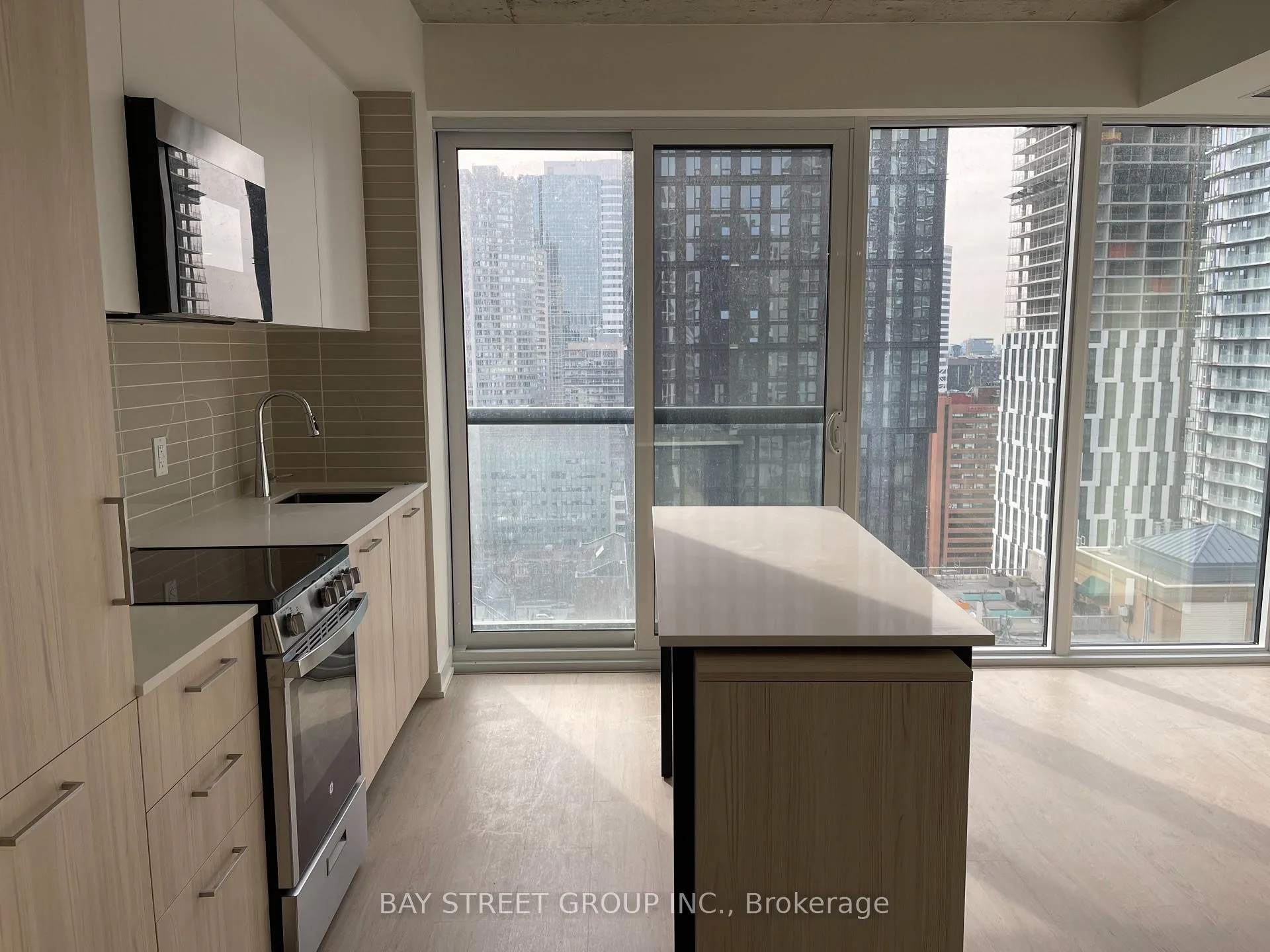 Photo 3 of Unit 2305, 65 Mutual Street, Toronto, Church-Yonge Corridor — HOMEH