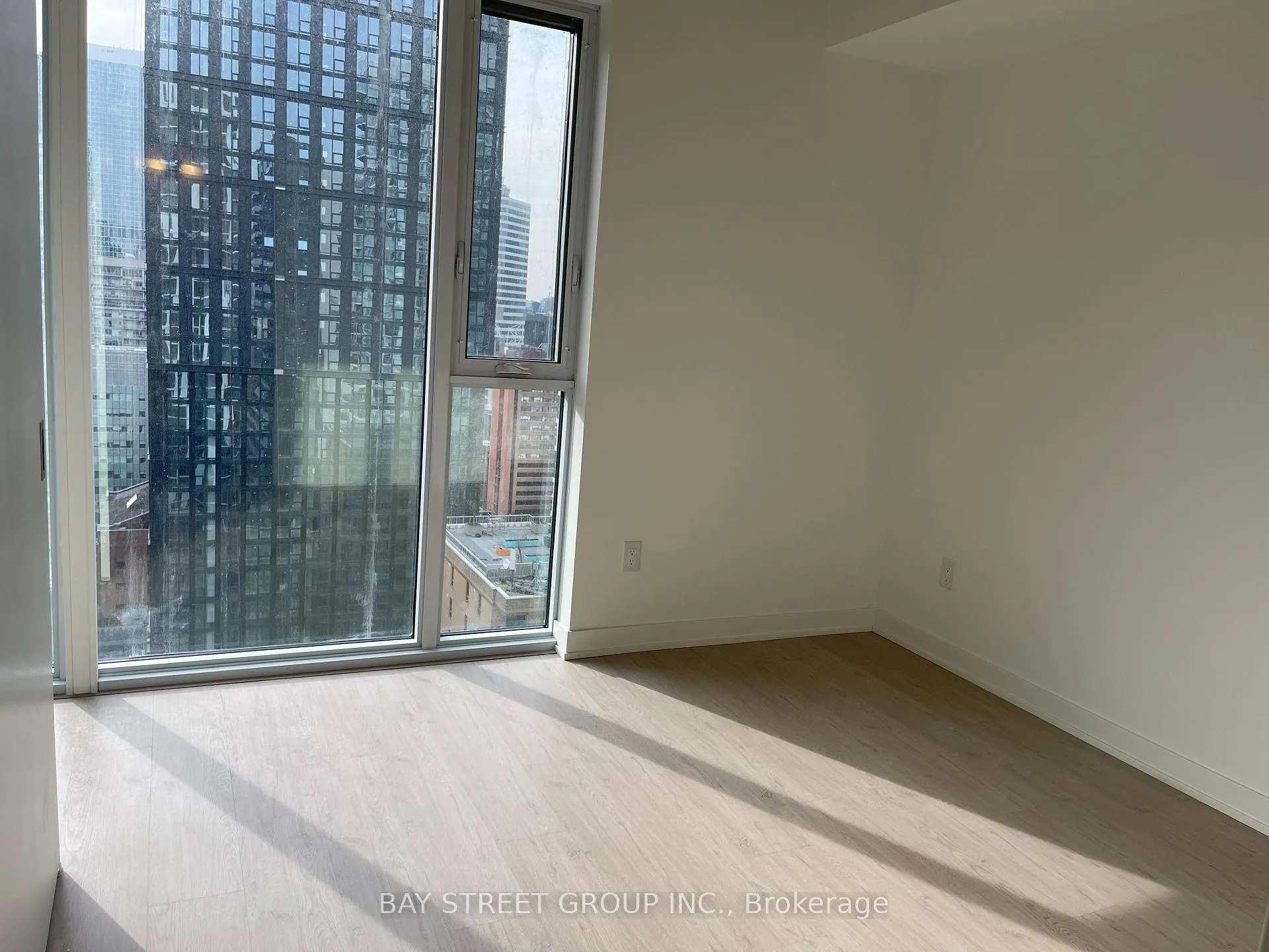 Photo 8 of Unit 2305, 65 Mutual Street, Toronto, Church-Yonge Corridor — HOMEH