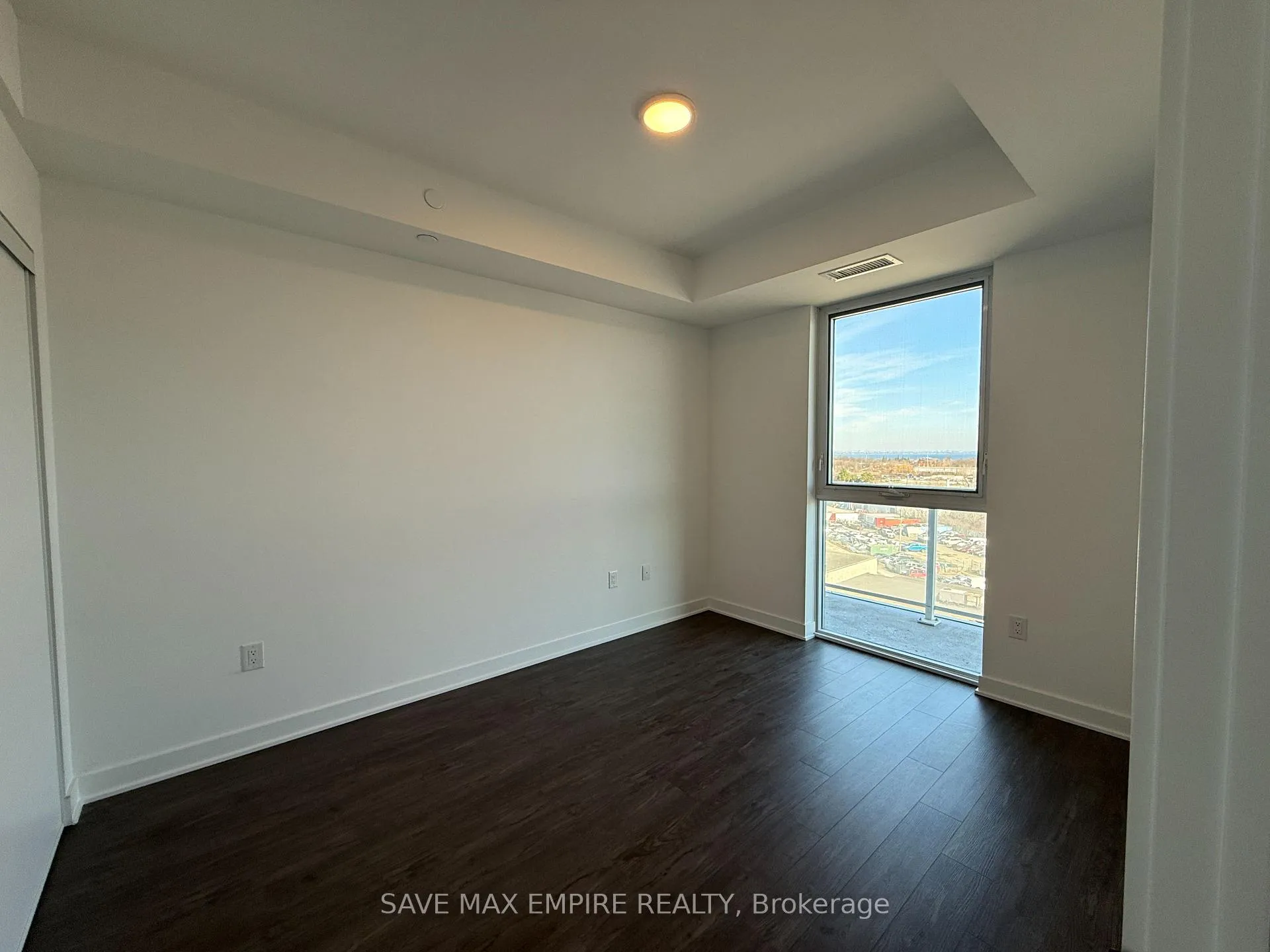 Photo 10 of Unit 709, 2782 Barton Street E, Hamilton, Riverdale — HOMEH