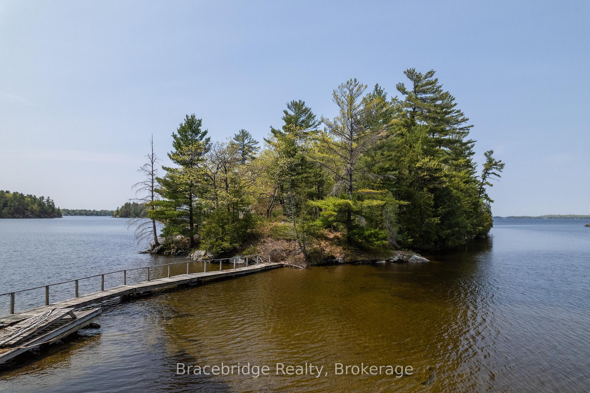 Photo 3 of 1032 Evergreen Crescent, Gravenhurst, Muskoka (S) — HOMEH