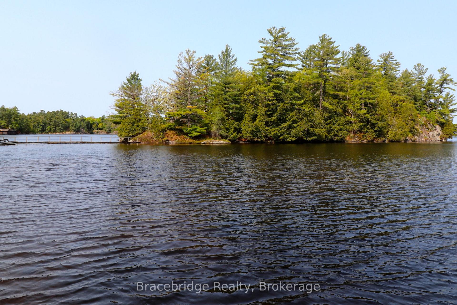 Photo 8 of 1032 Evergreen Crescent, Gravenhurst, Muskoka (S) — HOMEH