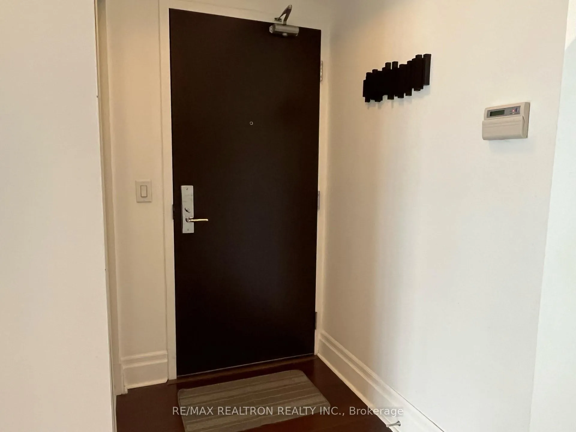 Photo 2 of Unit 801, 111 Upper Duke Crescent, Markham, Unionville — HOMEH
