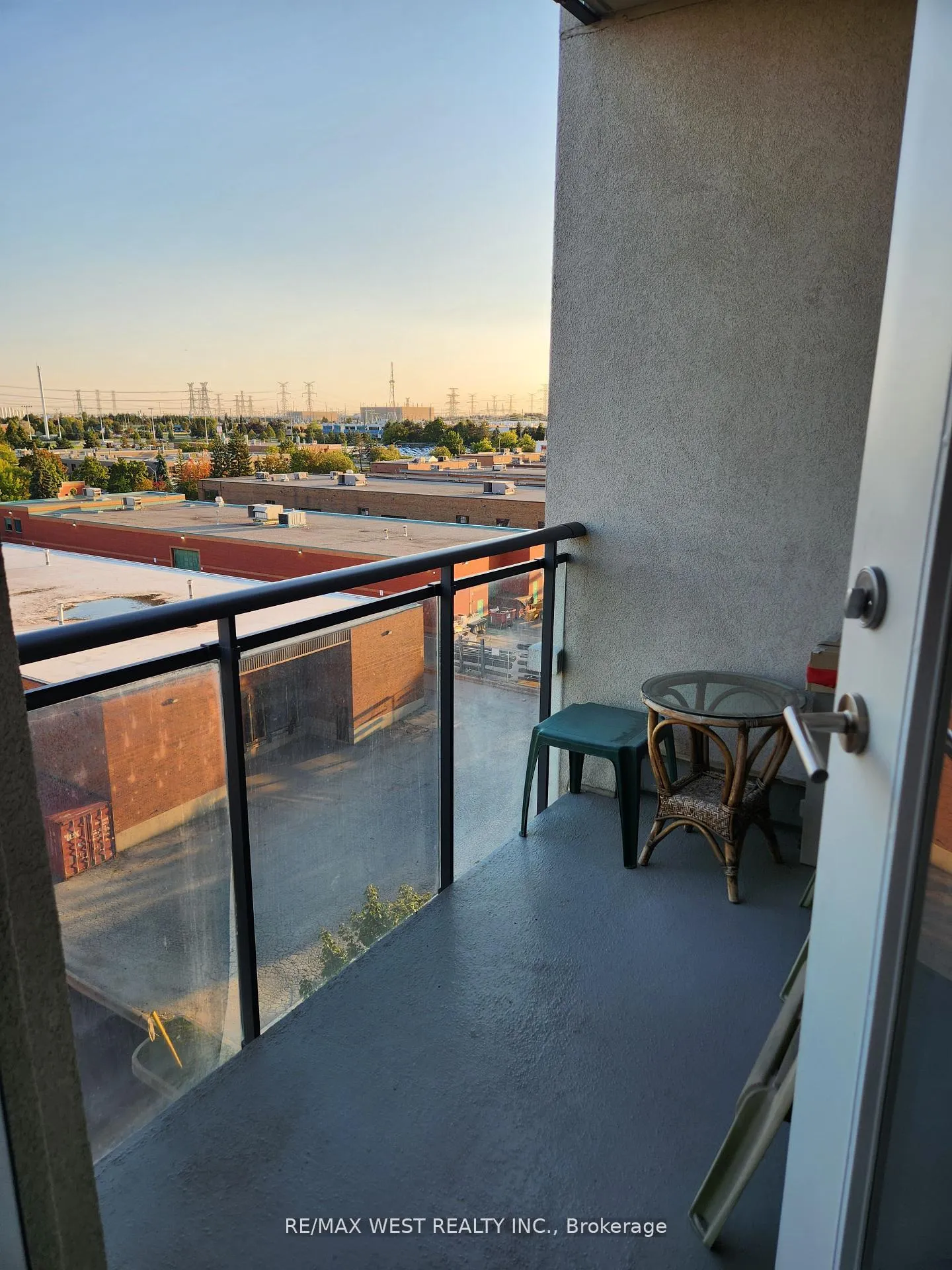 Photo 8 of Unit 613, 24 Woodstream Boulevard, Vaughan, Vaughan Grove — HOMEH