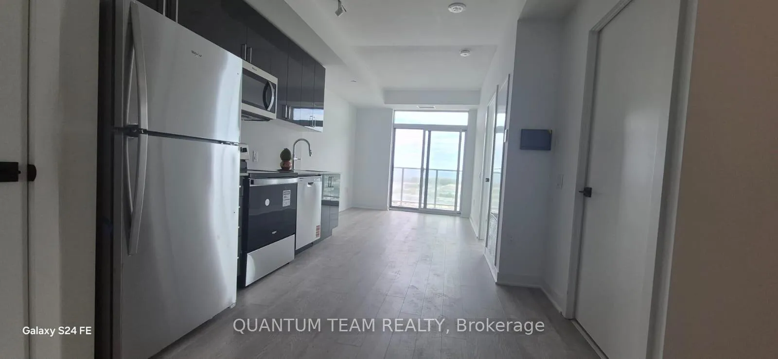 Photo 3 of Unit 1413, 2782 Barton Street E, Hamilton, Riverdale — HOMEH
