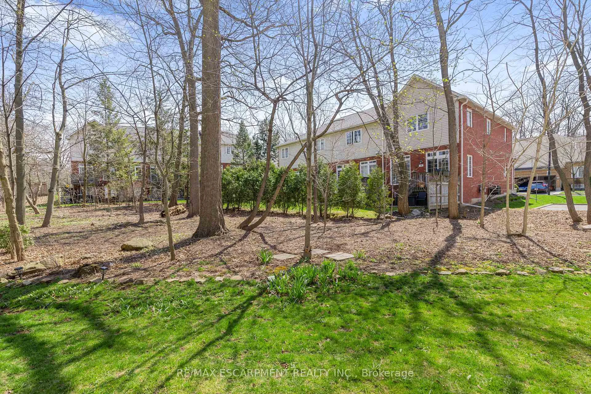 Photo 2 of Unit 110, 100 Beddoe Drive, Hamilton, Kirkendall — HOMEH