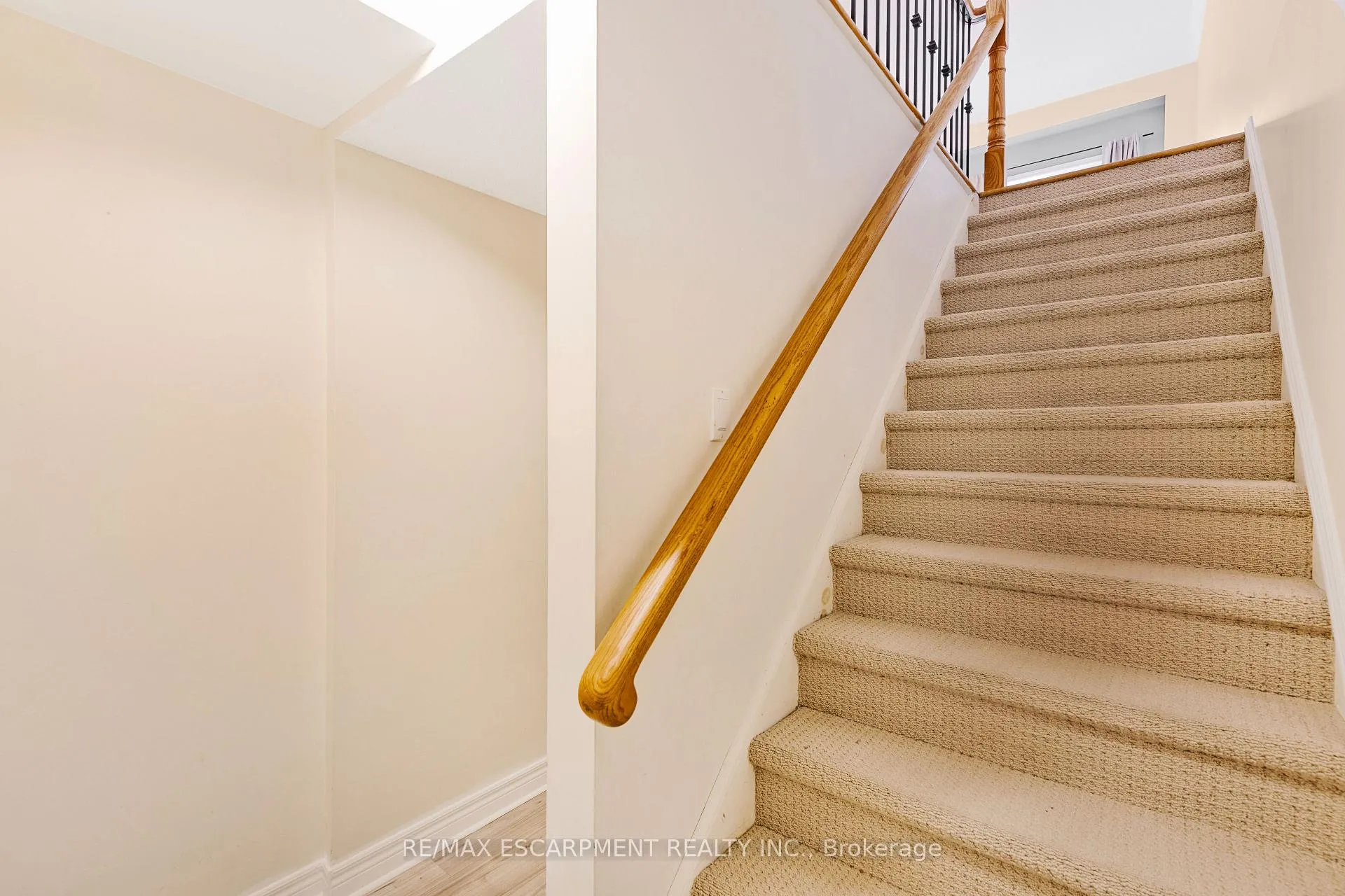 Photo 24 of Unit 110, 100 Beddoe Drive, Hamilton, Kirkendall — HOMEH