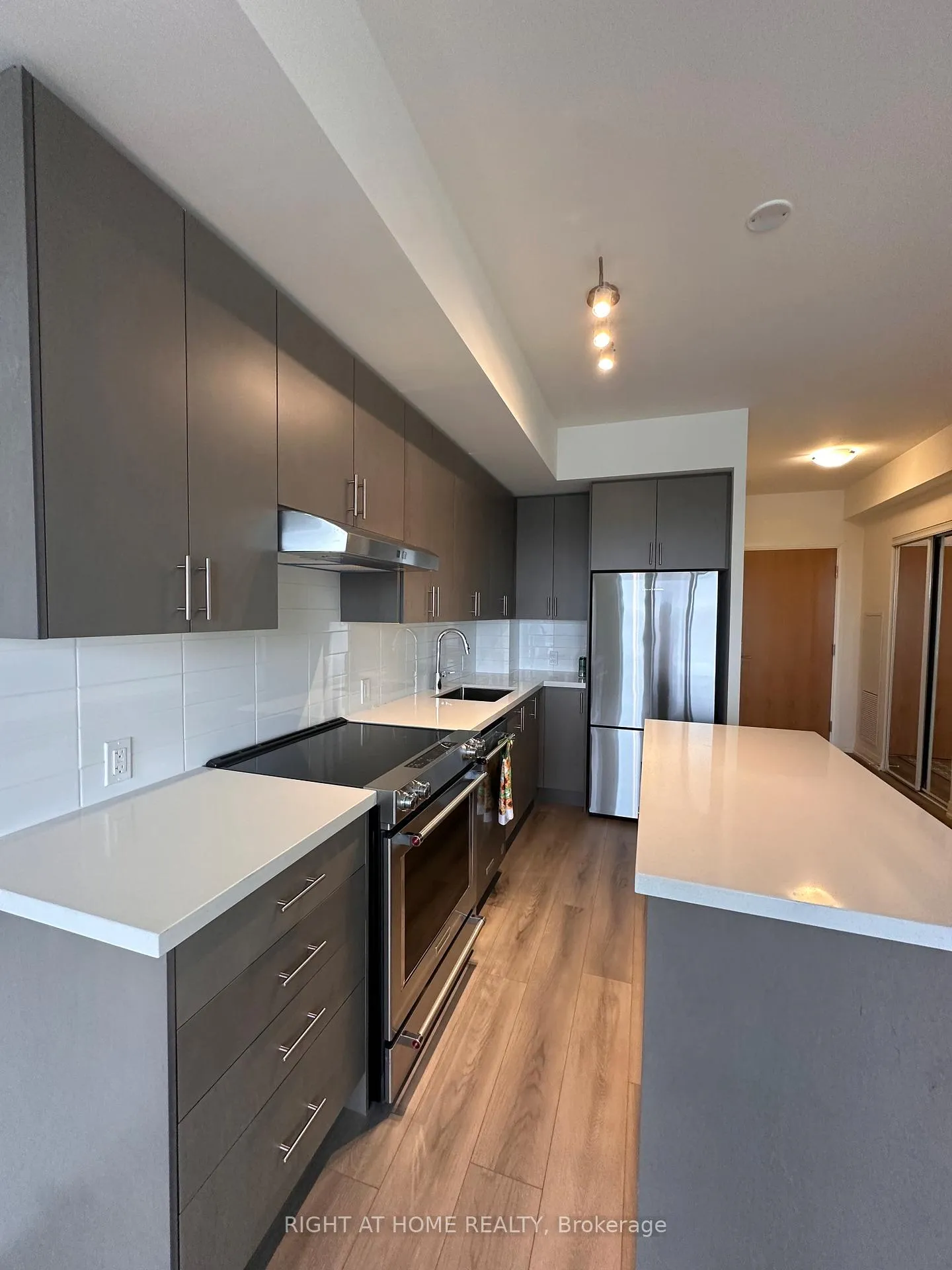 Photo 6 of Unit 209, 8960 Jane Street, Vaughan, Vellore Village — HOMEH
