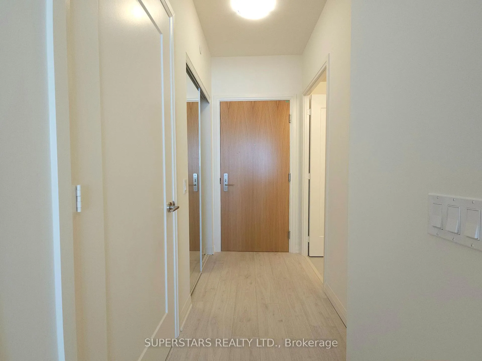 Photo 2 of Unit 1718, 8960 Jane Street, Vaughan, Vellore Village — HOMEH