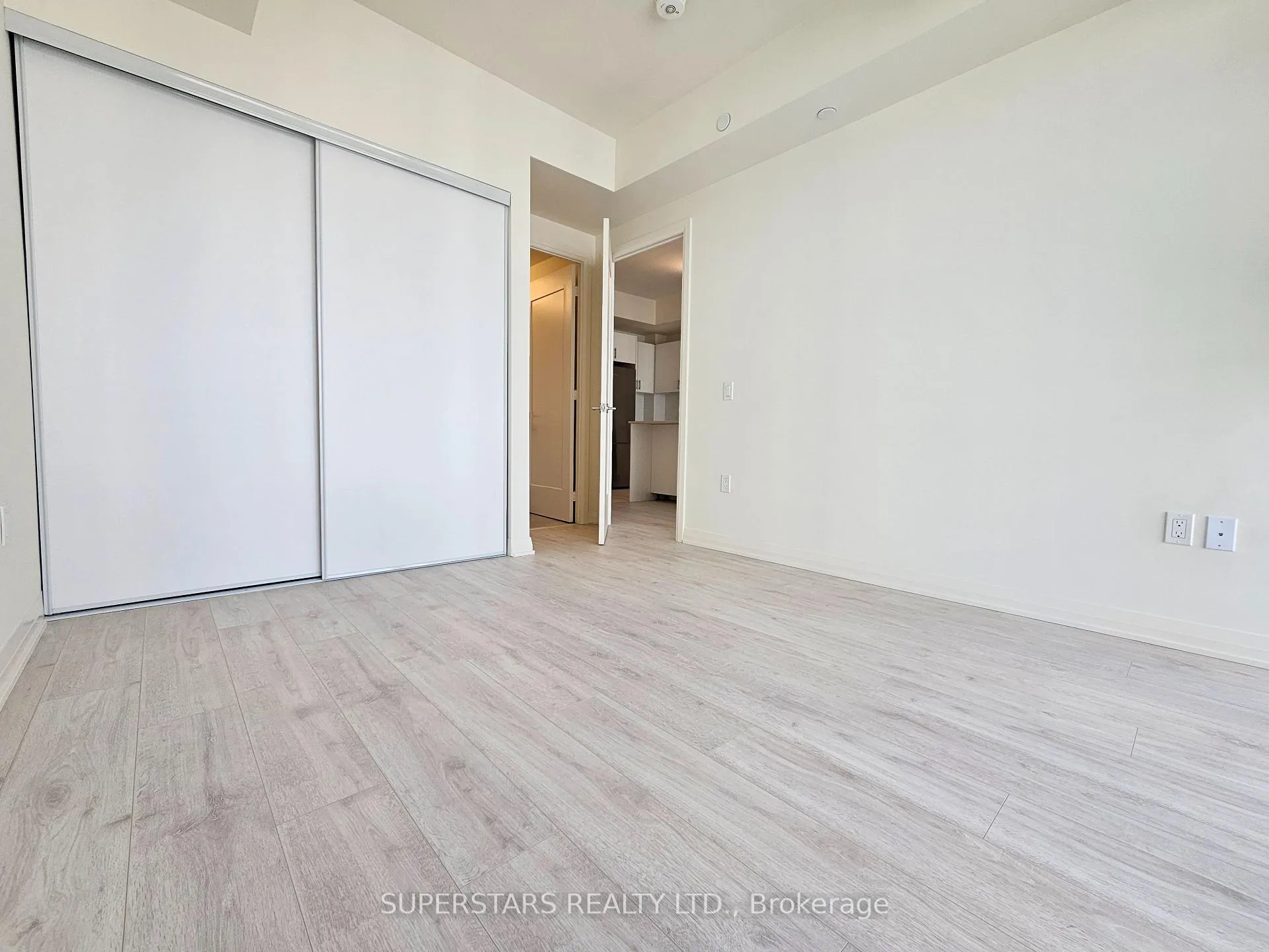 Photo 10 of Unit 1718, 8960 Jane Street, Vaughan, Vellore Village — HOMEH