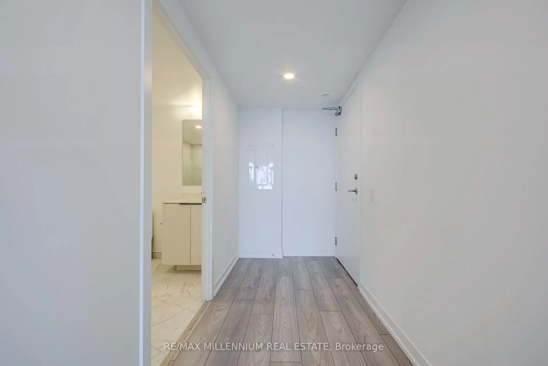Front of Unit 4018, 82 Dalhousie Street