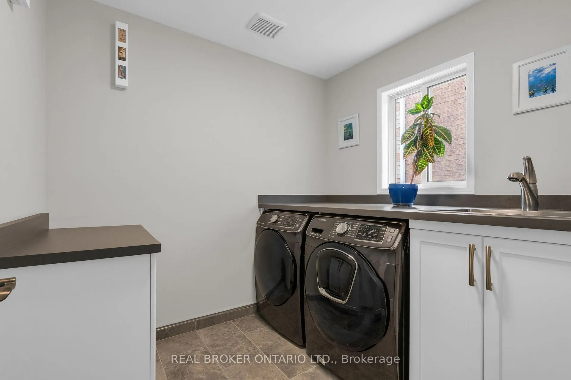 Photo 16 of 53 Taylor Drive, Barrie, Bayshore — HOMEH