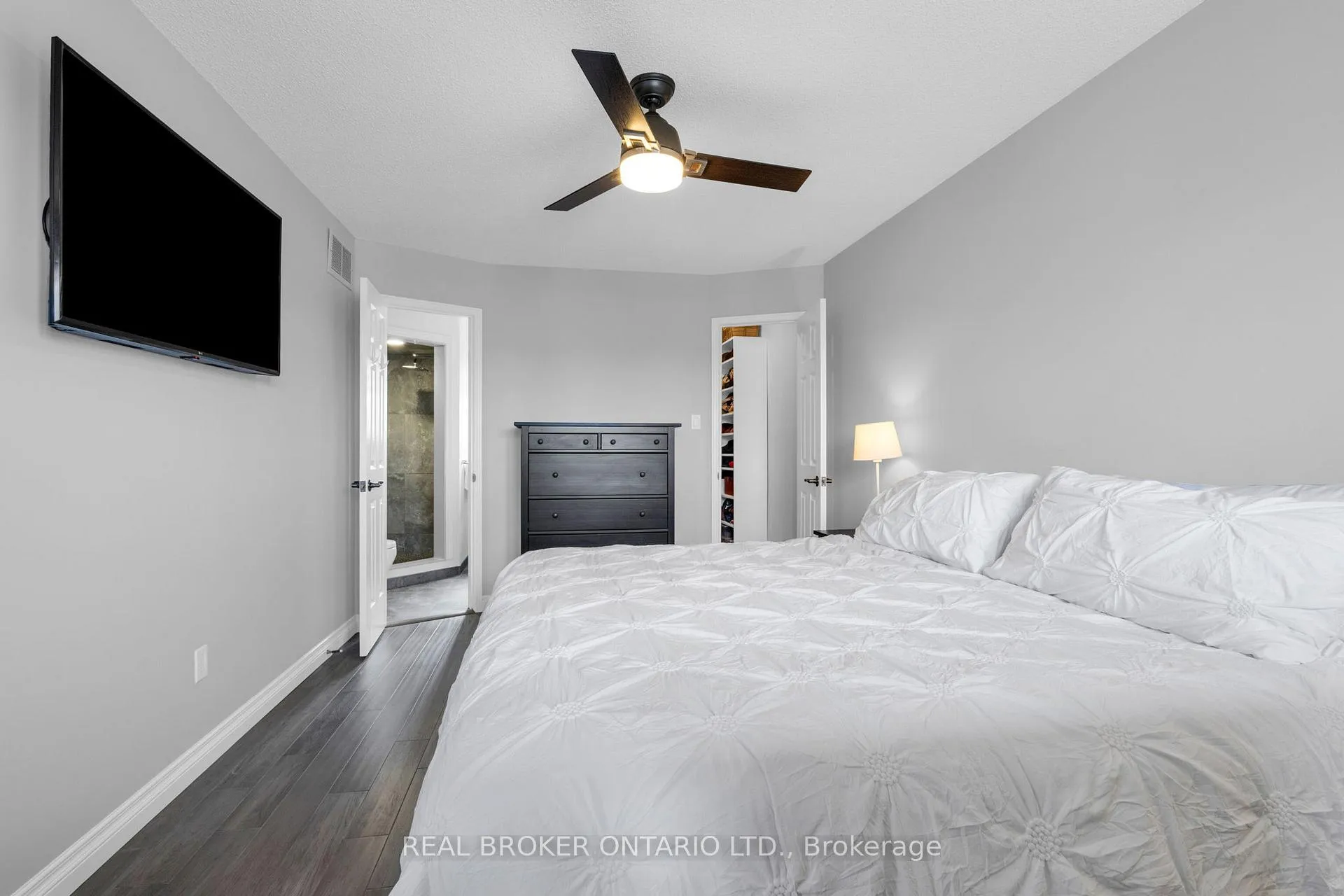 Photo 18 of 53 Taylor Drive, Barrie, Bayshore — HOMEH