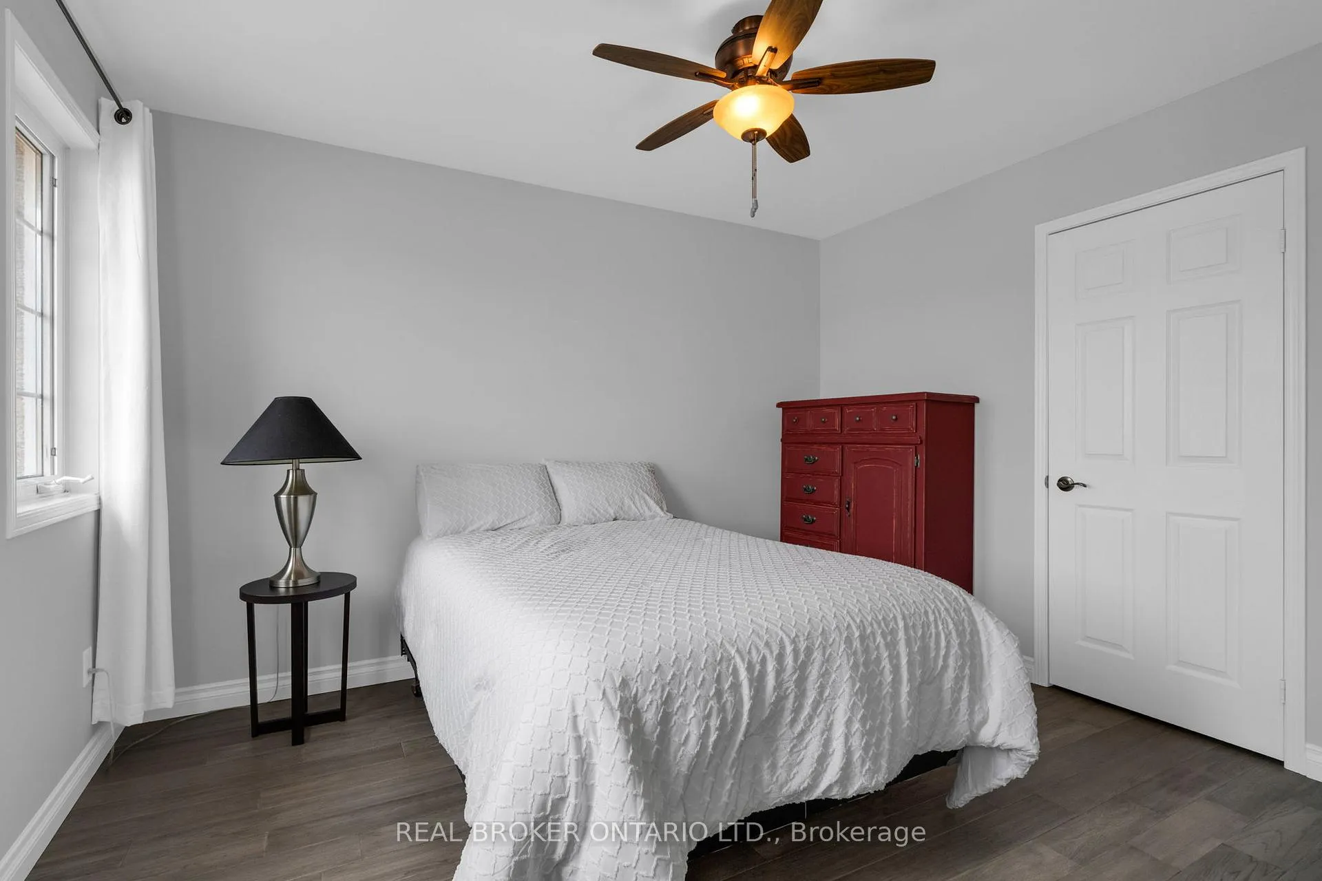 Photo 21 of 53 Taylor Drive, Barrie, Bayshore — HOMEH