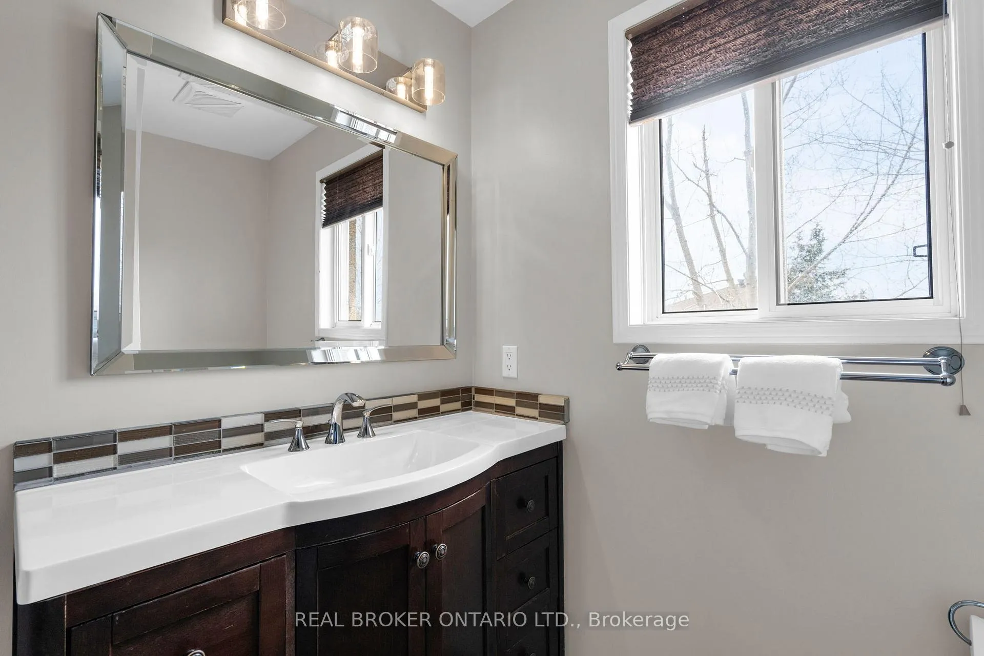 Photo 22 of 53 Taylor Drive, Barrie, Bayshore — HOMEH