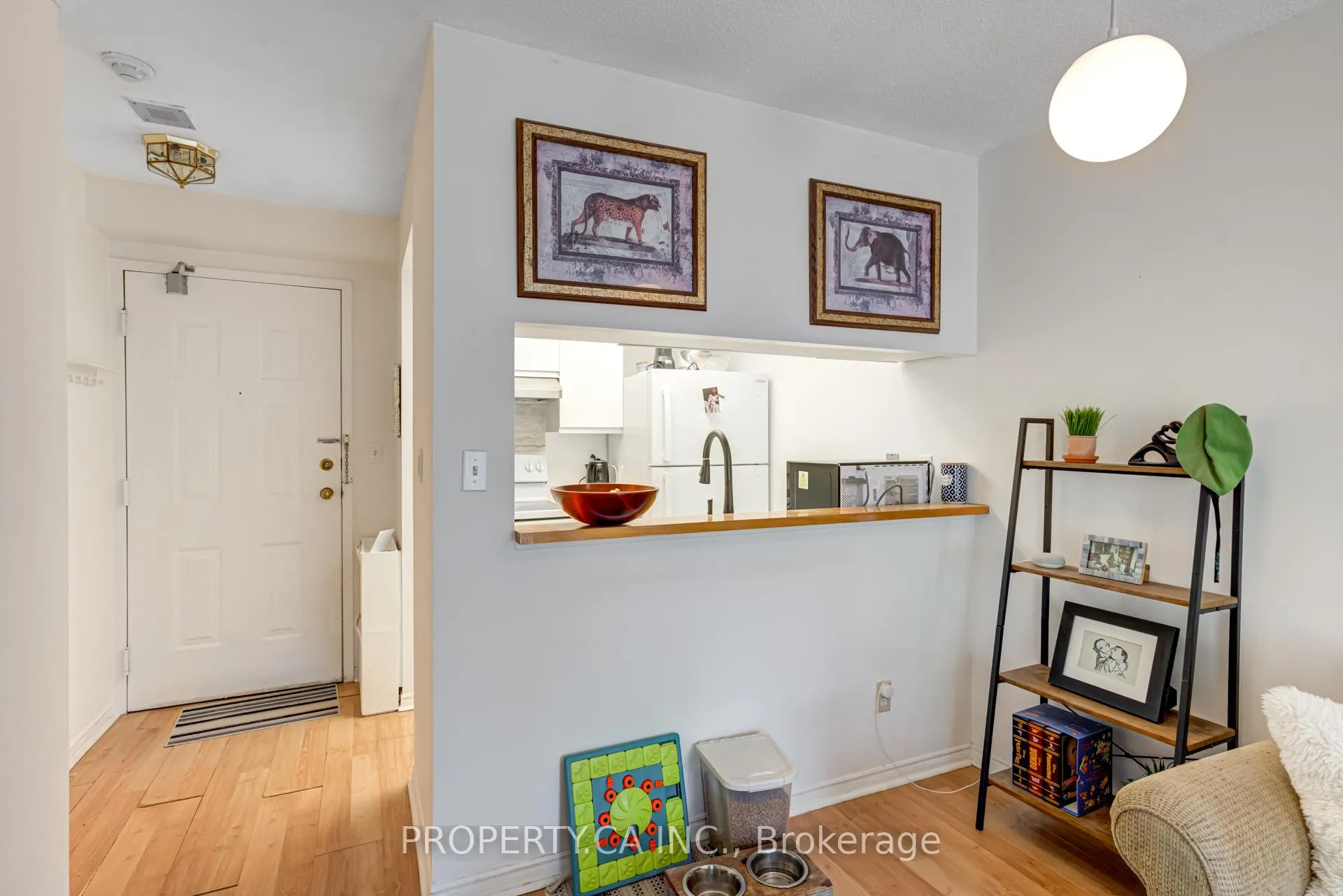Photo 6 of Unit 524, 222 The Esplanade, Toronto, Waterfront Communities — HOMEH