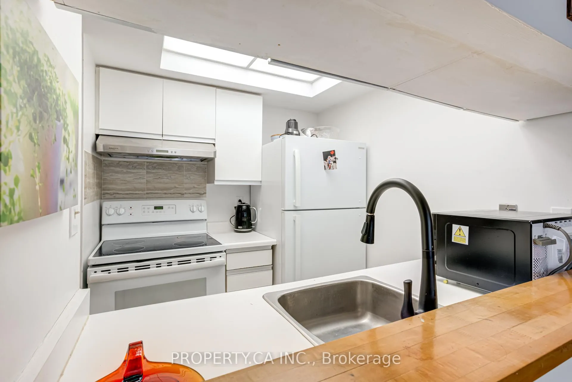Photo 12 of Unit 524, 222 The Esplanade, Toronto, Waterfront Communities — HOMEH