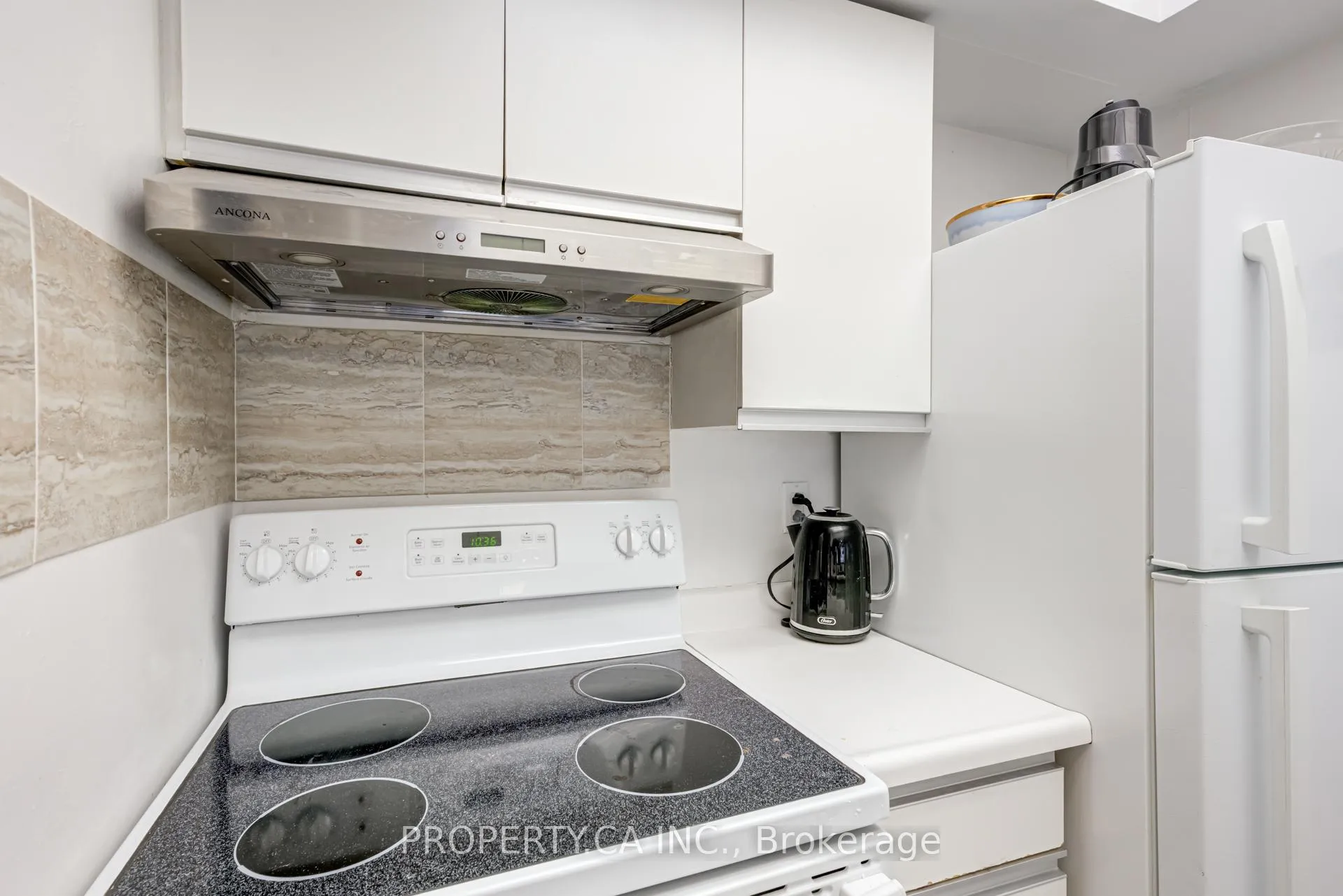 Photo 13 of Unit 524, 222 The Esplanade, Toronto, Waterfront Communities — HOMEH