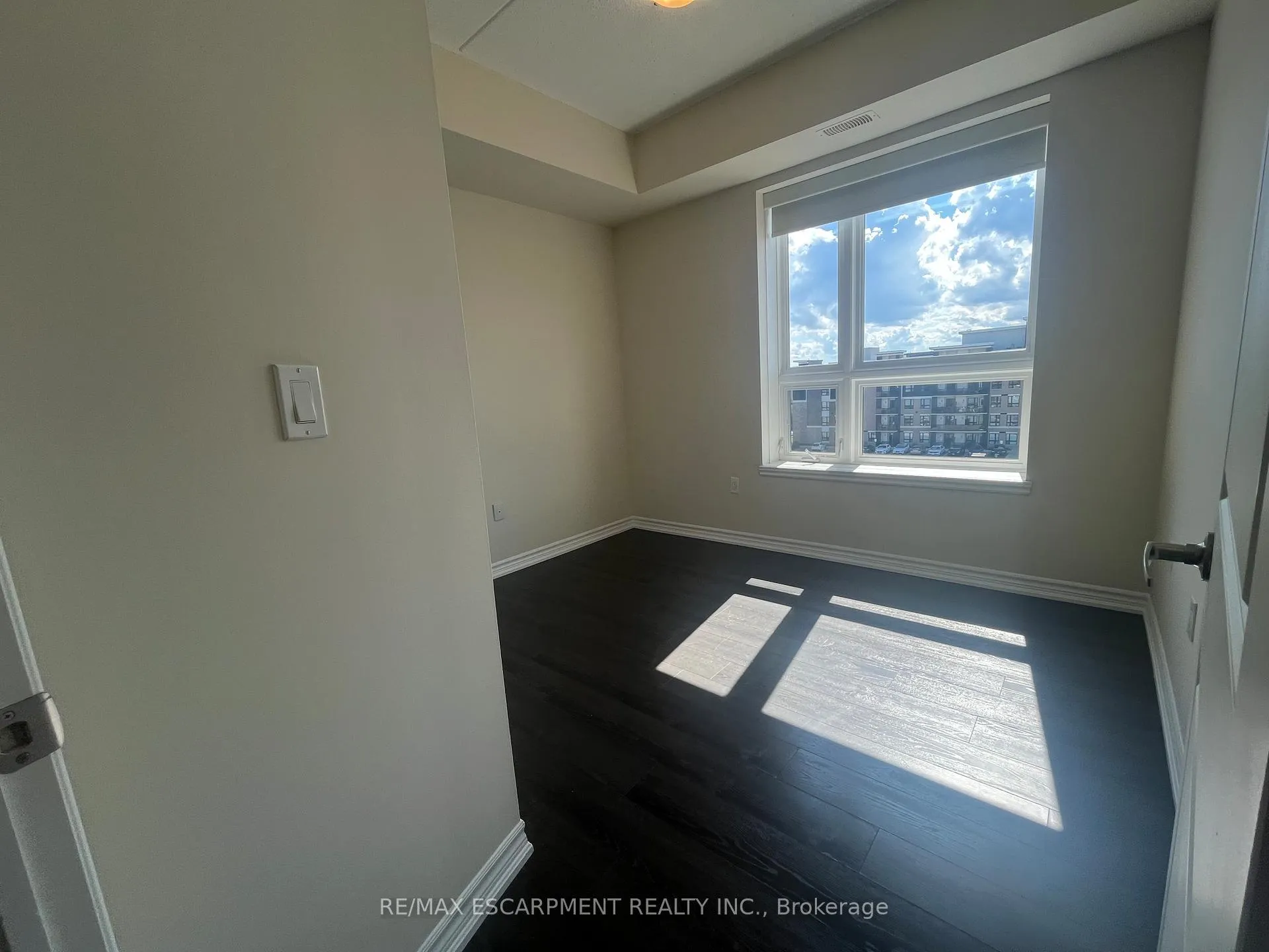 Photo 10 of Unit 502, 640 Sauve Street, Milton, Beaty — HOMEH