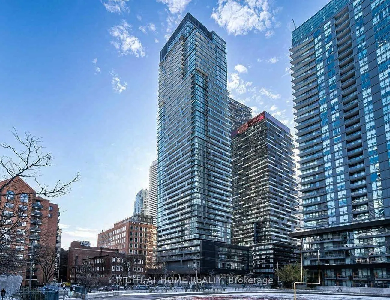 Front of Unit 3010, 39 Roehampton Avenue