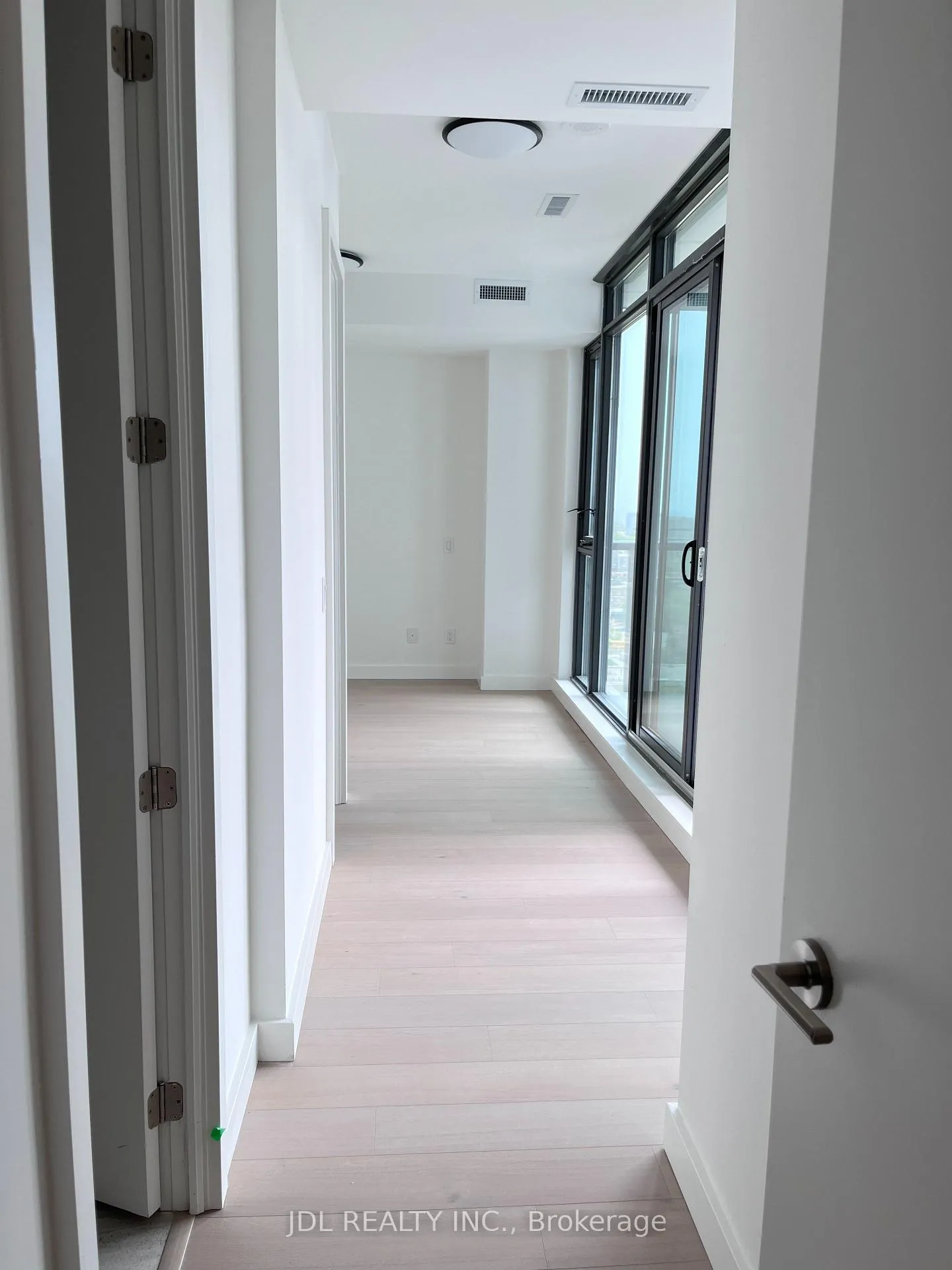 Photo 6 of Unit 1701, 81 Wellesley Street E, Toronto, Church-Yonge Corridor — HOMEH