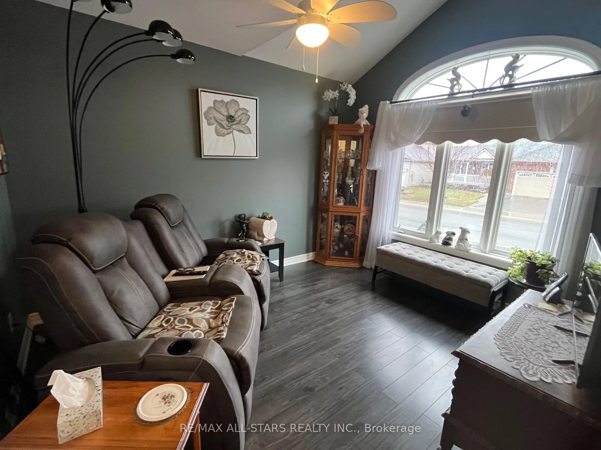 Photo 3 of 15 Purple Dusk Drive, Brampton, Credit Valley — HOMEH