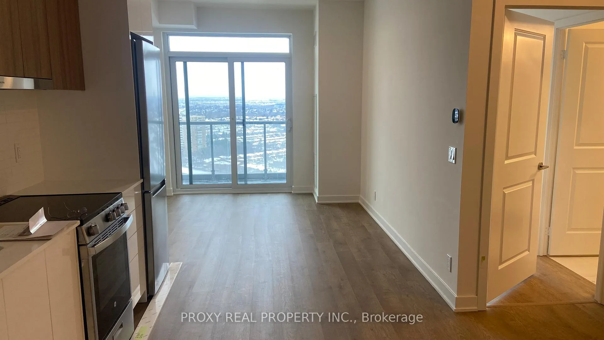 Photo 5 of Unit 2410, 50 Upper Mall Way, Vaughan, Brownridge — HOMEH