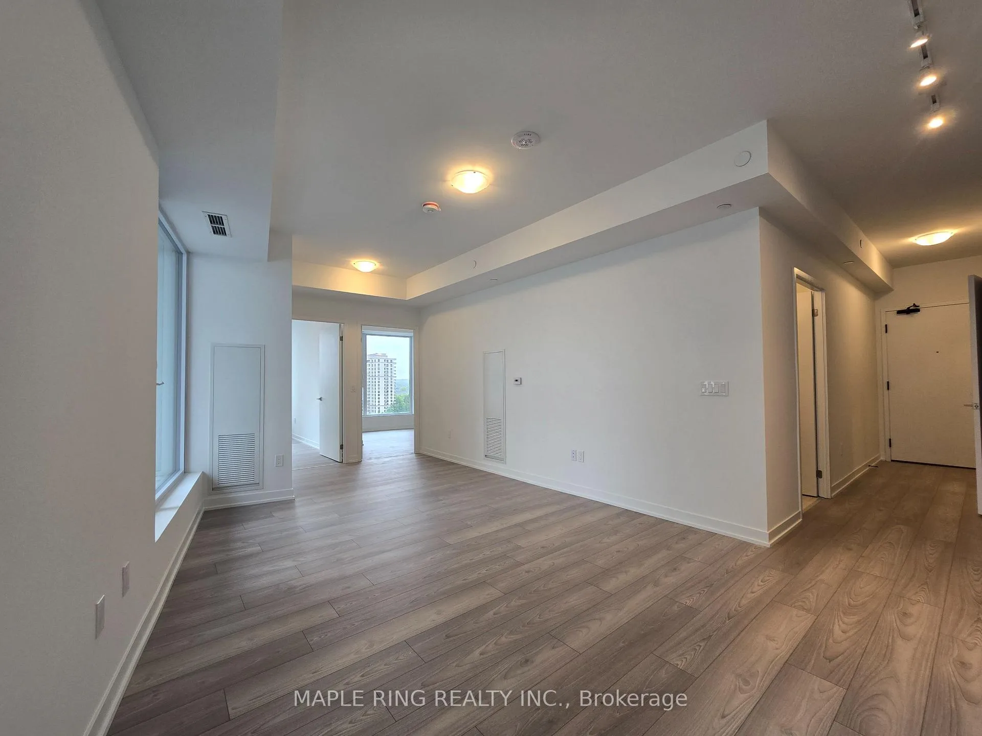 Photo 2 of Unit 1003, 474 Caldari Road, Vaughan, Concord — HOMEH