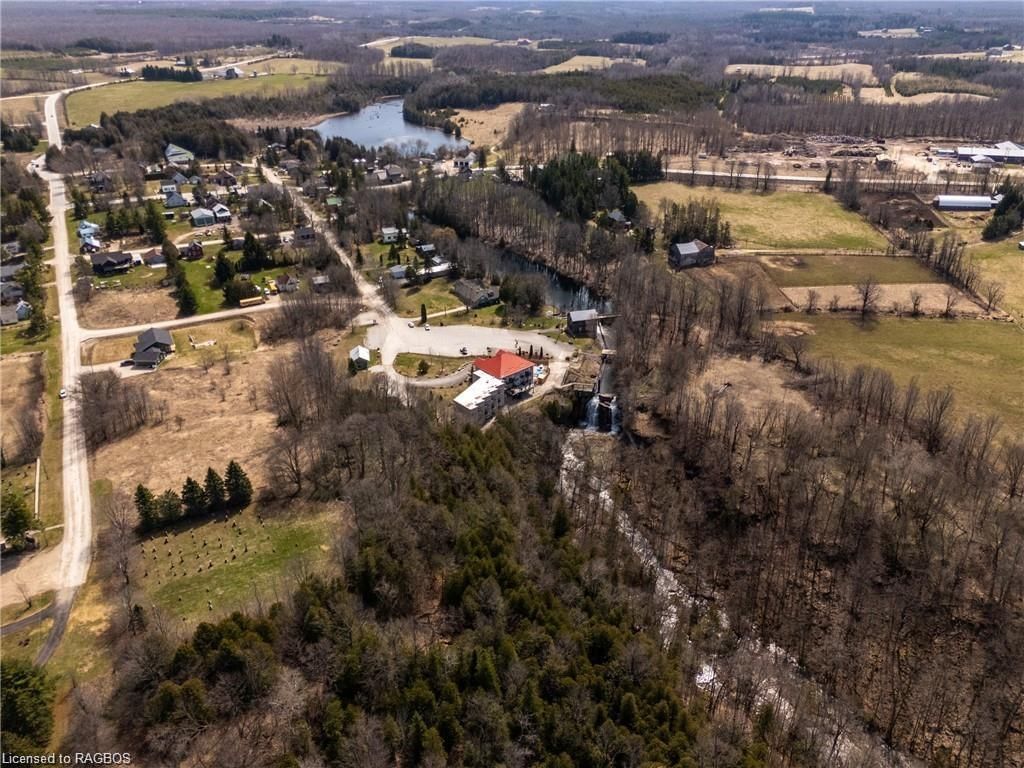 Photo 8 of PLAN 124 Alma Street, Chatsworth — HOMEH