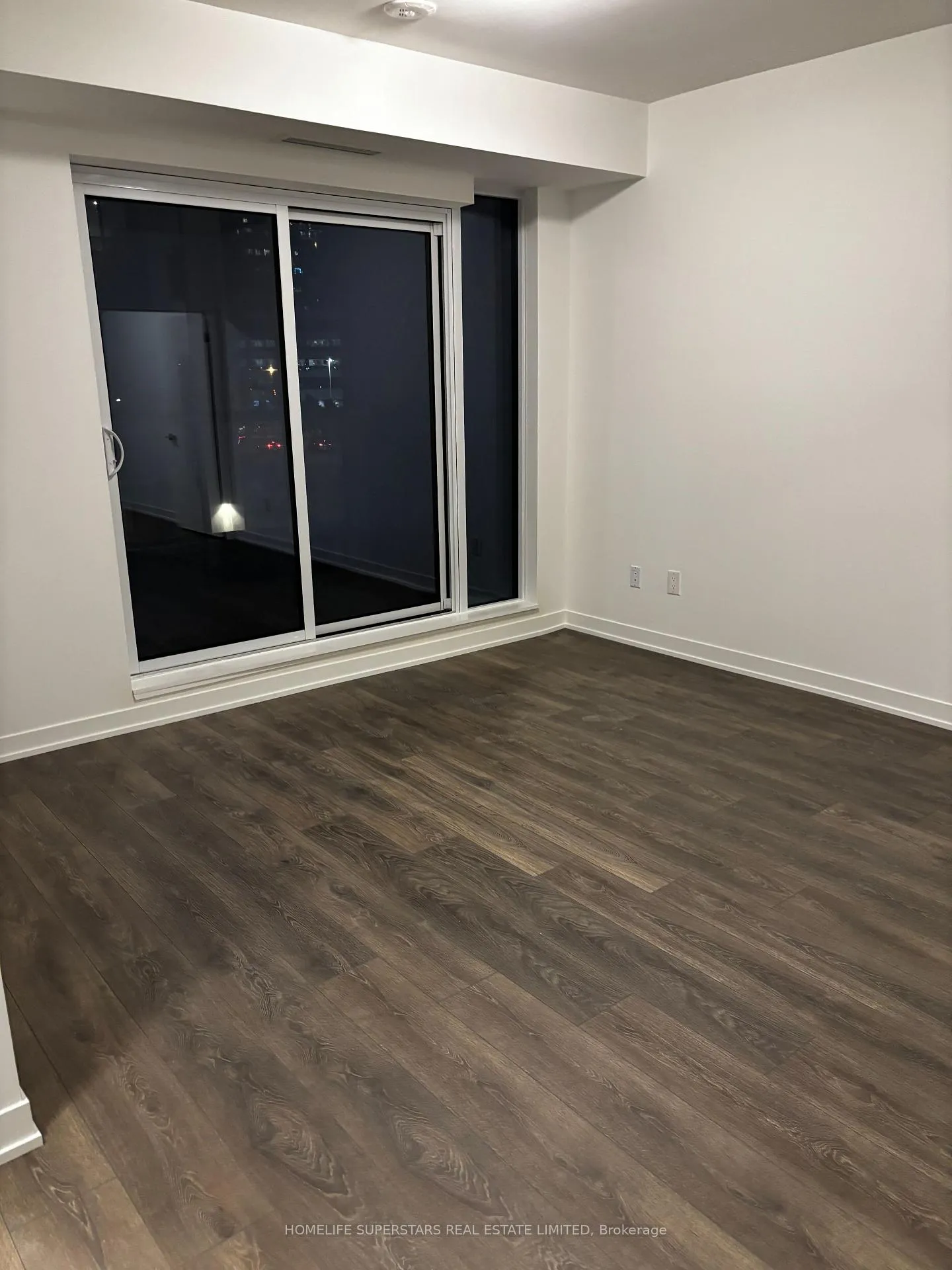 Photo 4 of Unit 320, 10 Abeja Street, Vaughan, Concord — HOMEH