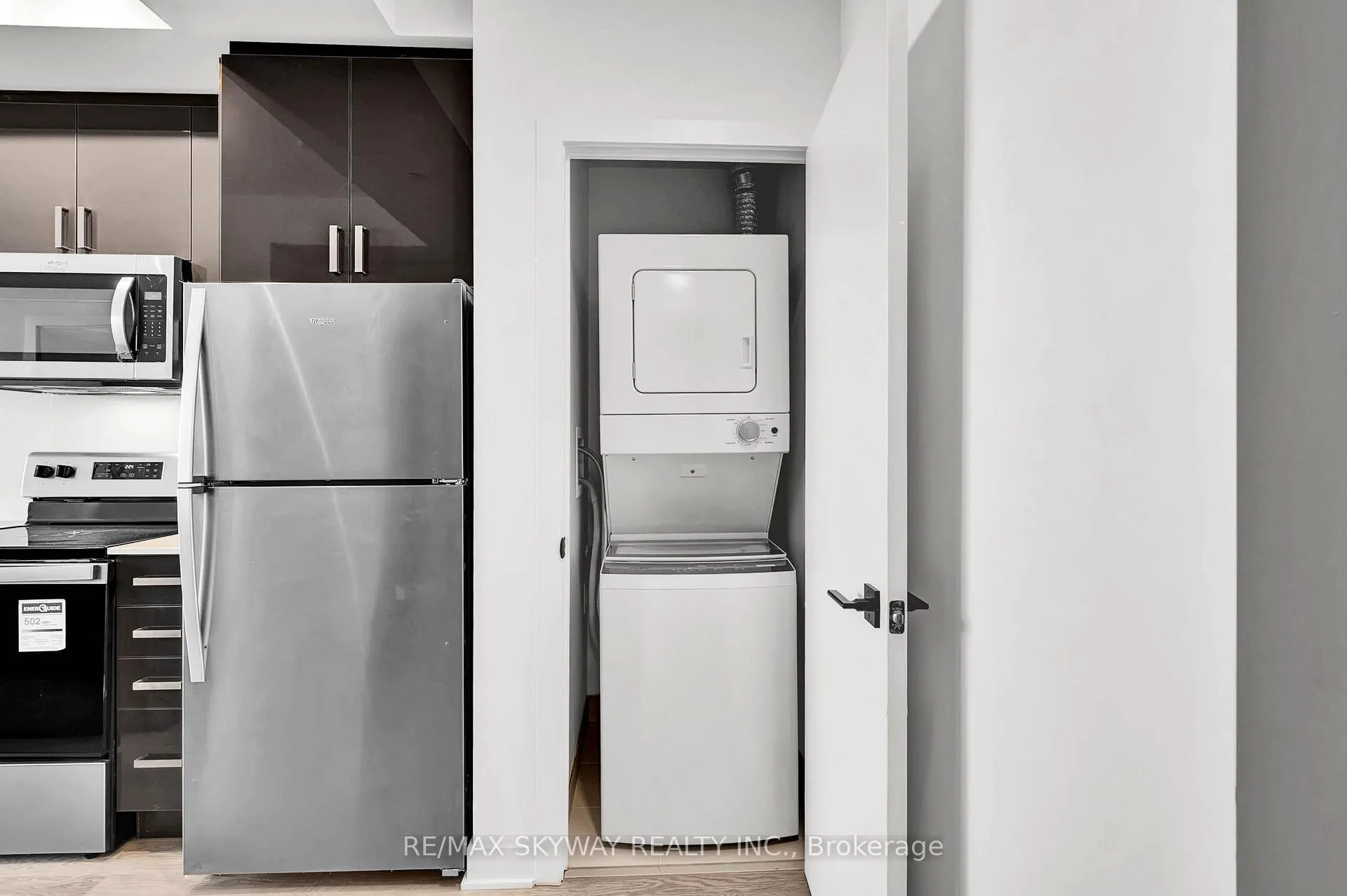 Photo 9 of Unit 214, 2782 Barton Street E, Hamilton, Riverdale — HOMEH