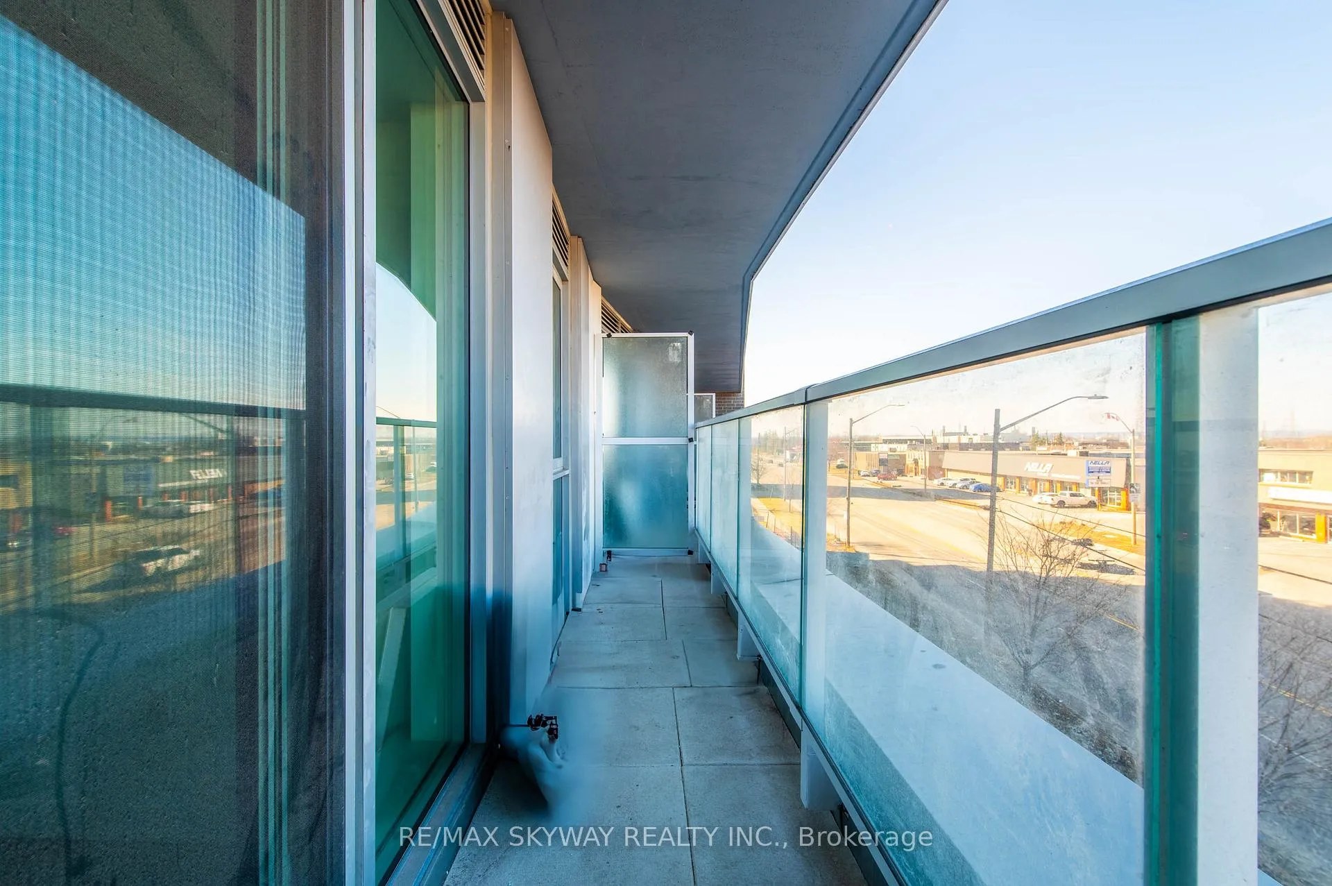 Photo 11 of Unit 214, 2782 Barton Street E, Hamilton, Riverdale — HOMEH