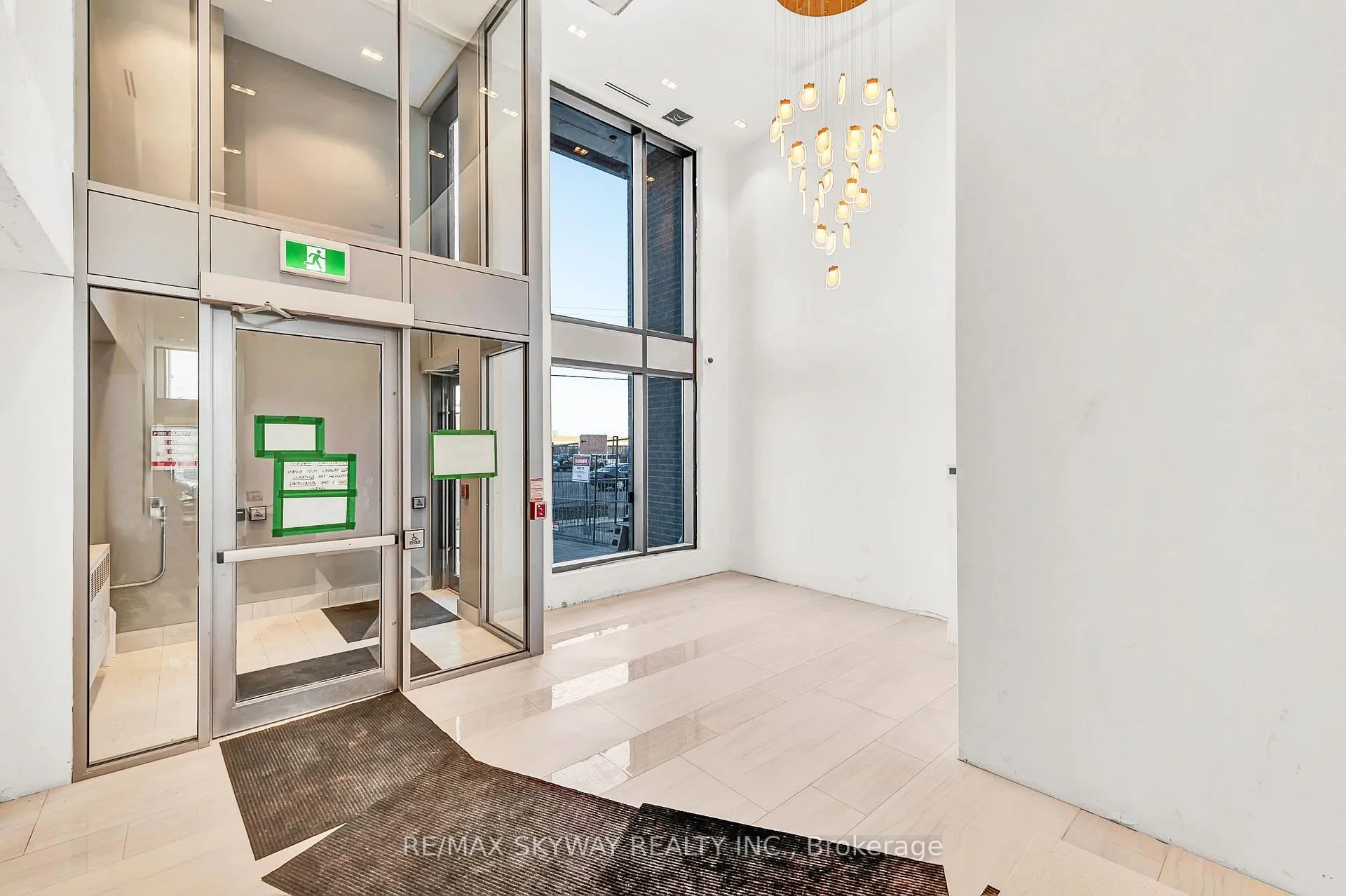 Photo 13 of Unit 214, 2782 Barton Street E, Hamilton, Riverdale — HOMEH