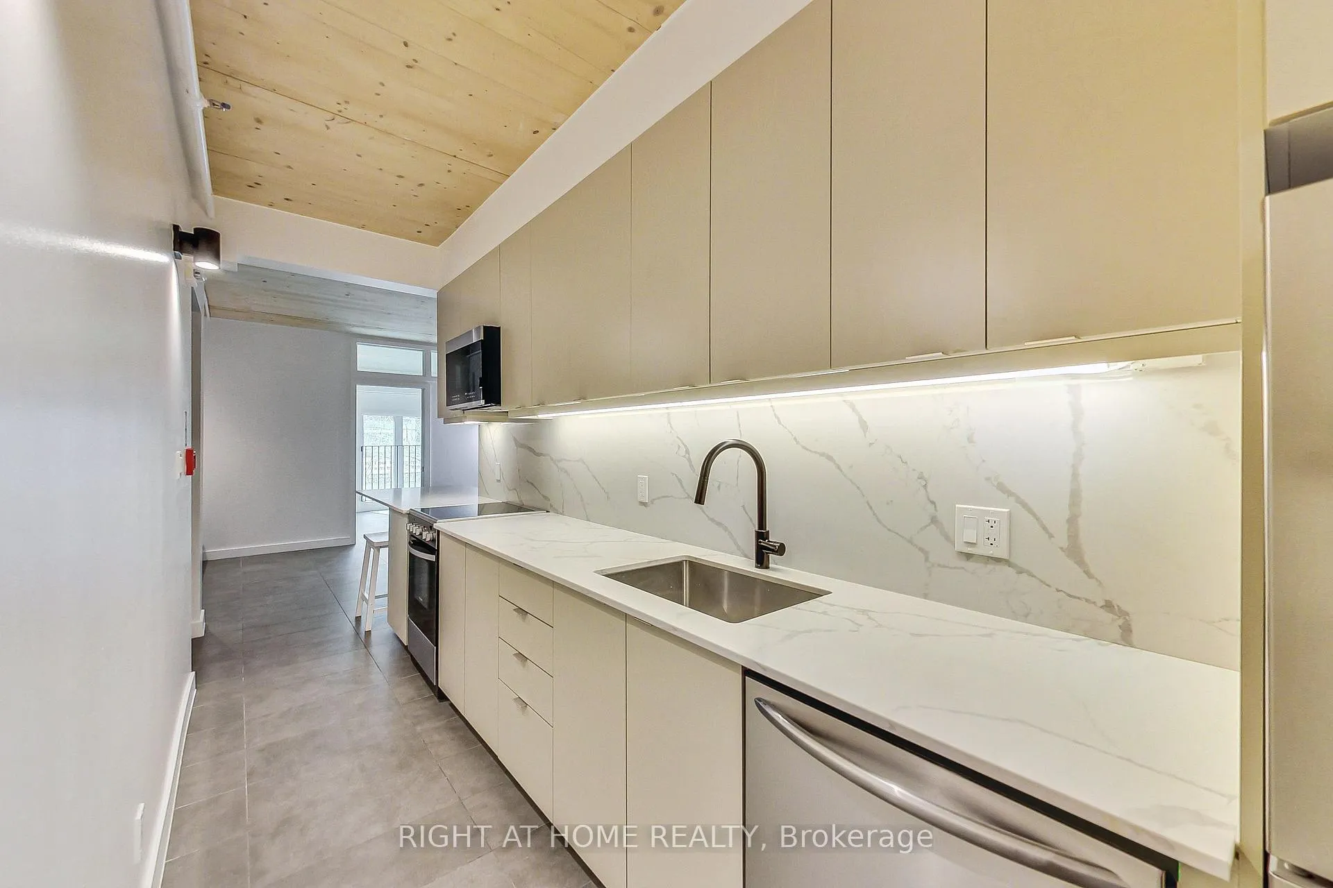 Photo 9 of Unit 201, 1602 Queen Street E, Toronto, The Beaches — HOMEH